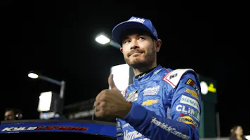 Kyle Larson gives a thumbs up as we look at the latest 2024 NASCAR Cup Series Championship betting odds.