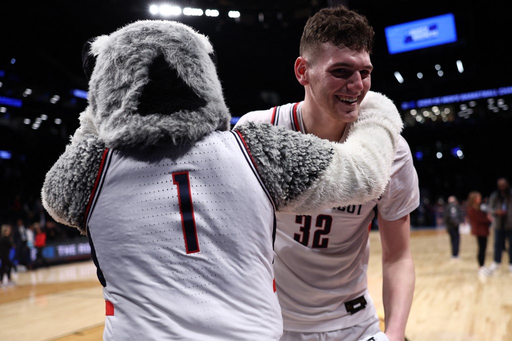 San Diego State vs. UConn Expert Prop Picks & Odds: 'Cling Kong' to Strike Again in Sweet 16