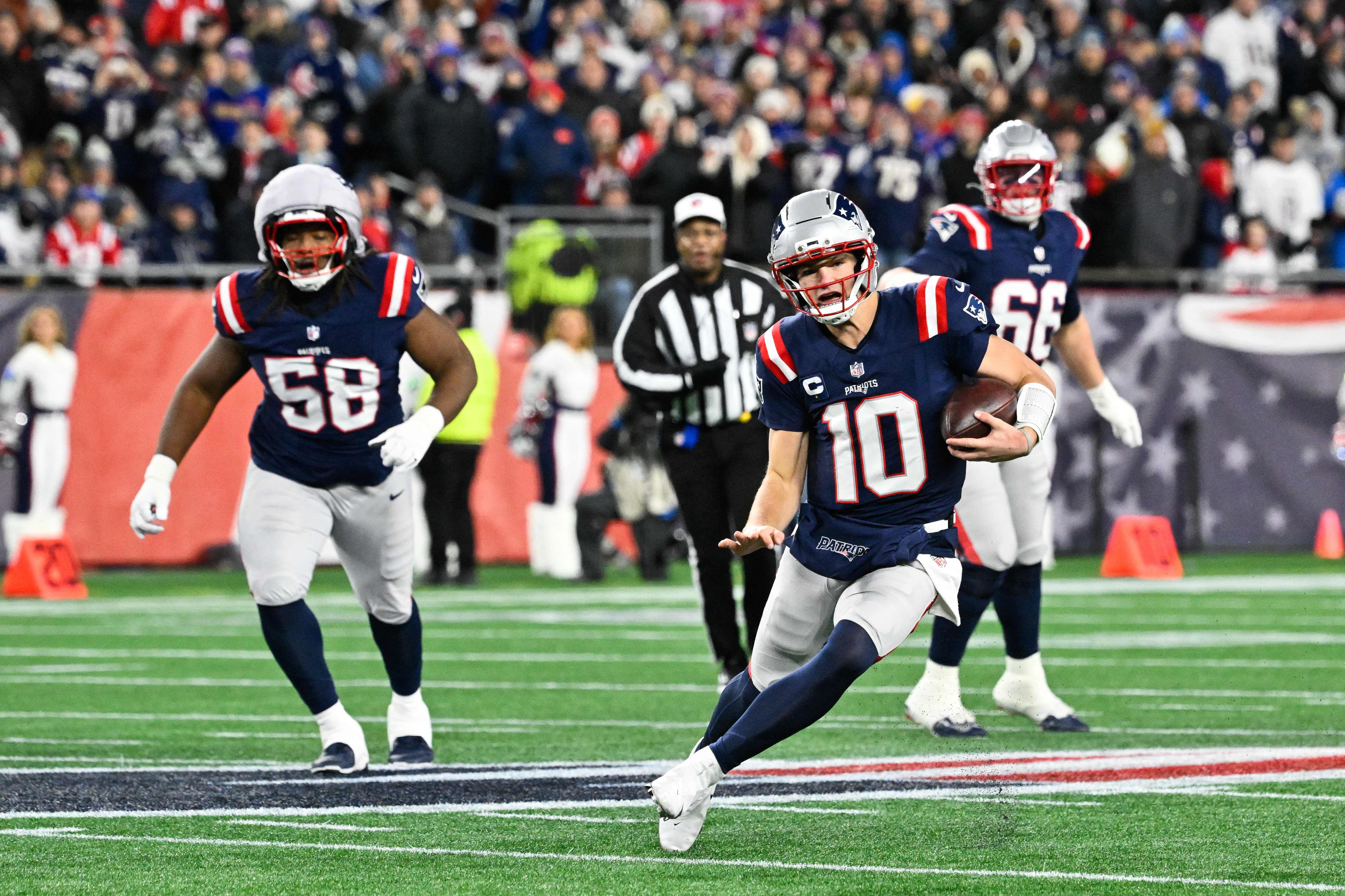 New England Patriots quarterback Drake Maye scrambles as we make our best Patriots vs. Broncos player prop bets for the AFC Championship Game.