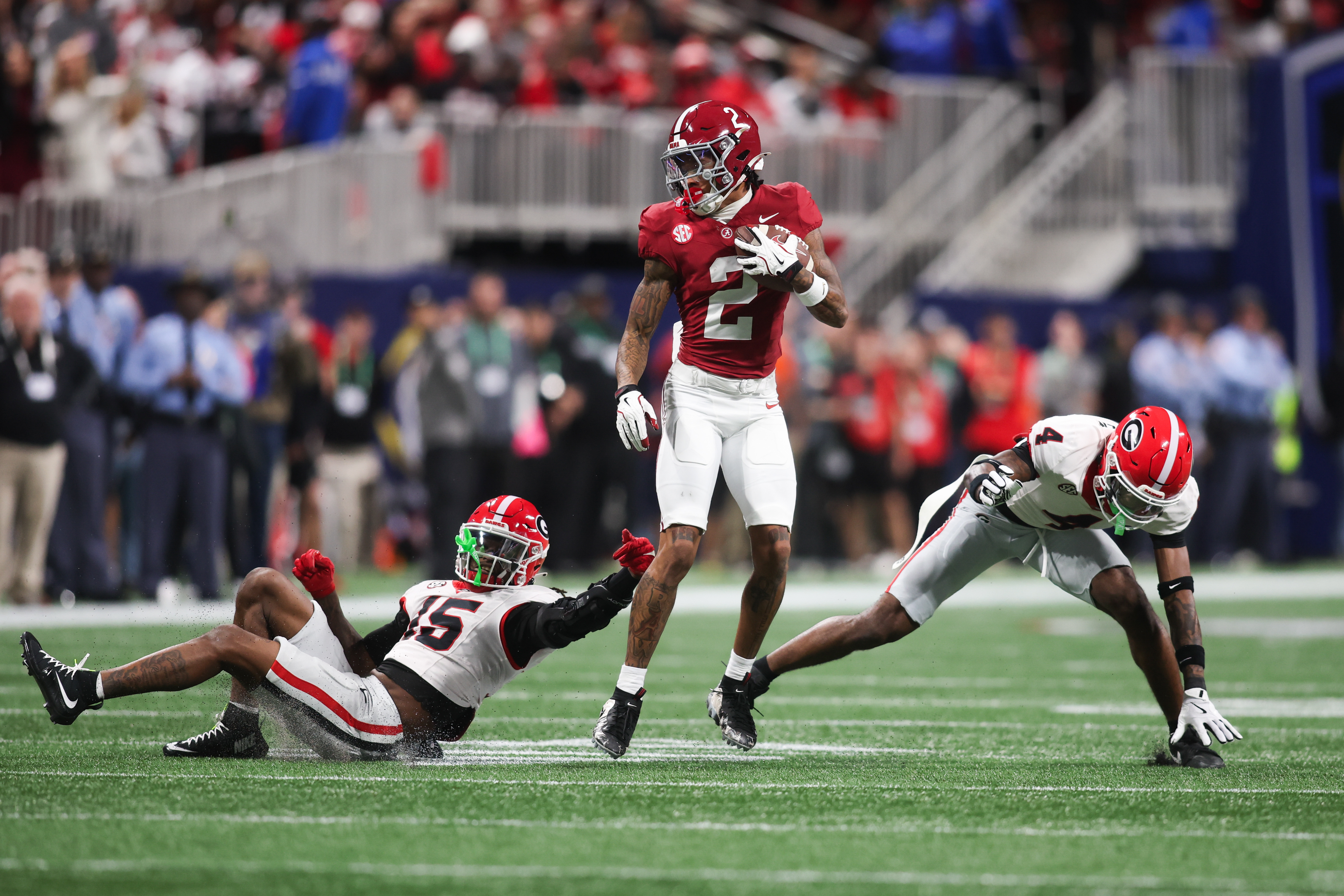 Alabama Crimson Tide wide receiver Ryan Williams (2) breaks a tackle as we offer our Alabama vs. Oklahoma same-game parlay.