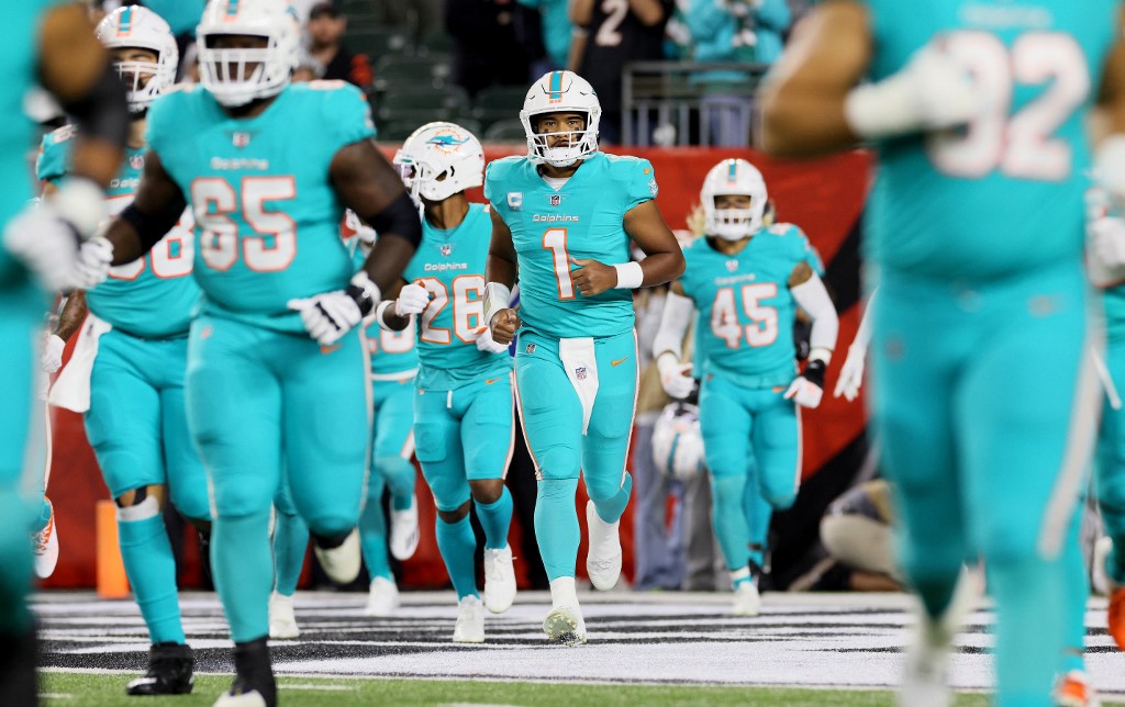 NFL Survivor Pool Picks Week 12: It's Time for the Dolphins, Backed Up by  the Commanders