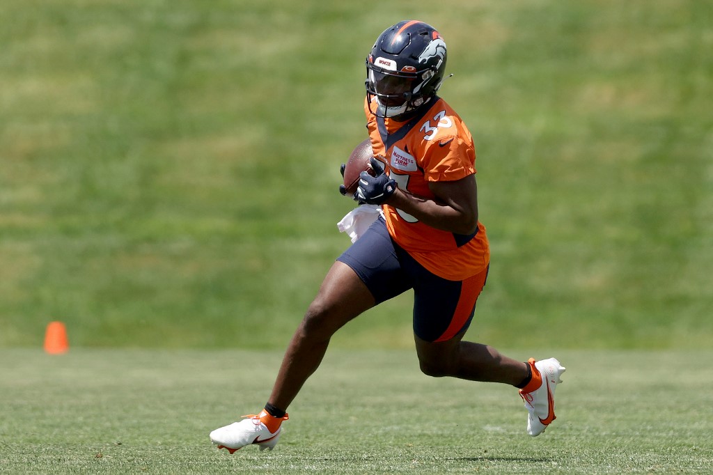 Broncos Camp Questions: How will the Broncos split carries between Javonte  Williams and Melvin Gordon III?