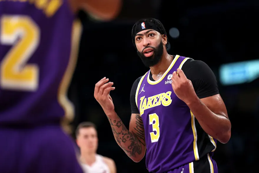 Anthony Davis of the Los Angeles Lakers looks on during the first half of a game against the Miami Heat at Staples Center in Los Angeles, California. Photo by Sean M. Haffey/ Getty Images via AFP.