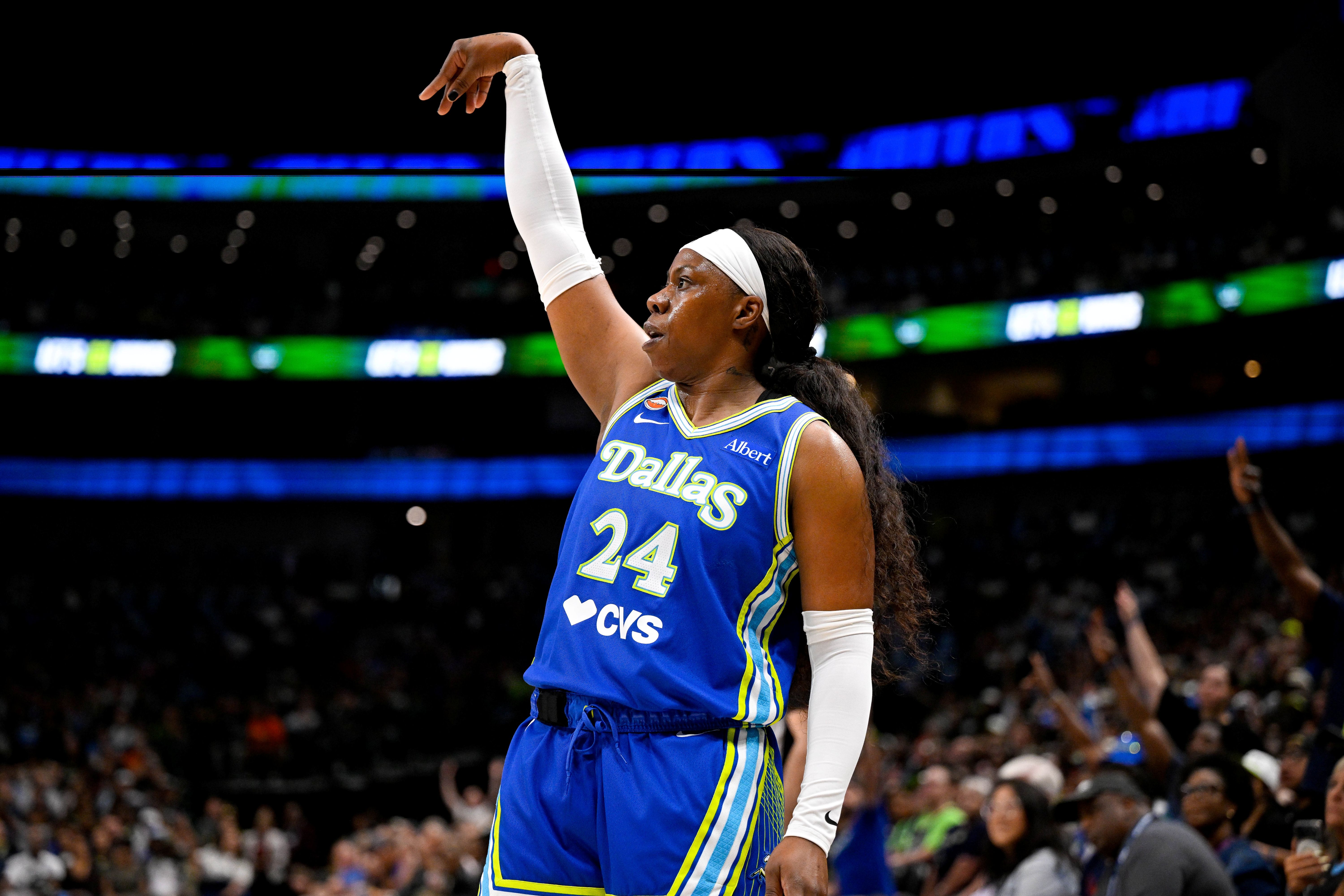 Dallas Wings guard Arike Ogunbowale (24) is featured in our Wings vs. Fire prediction.