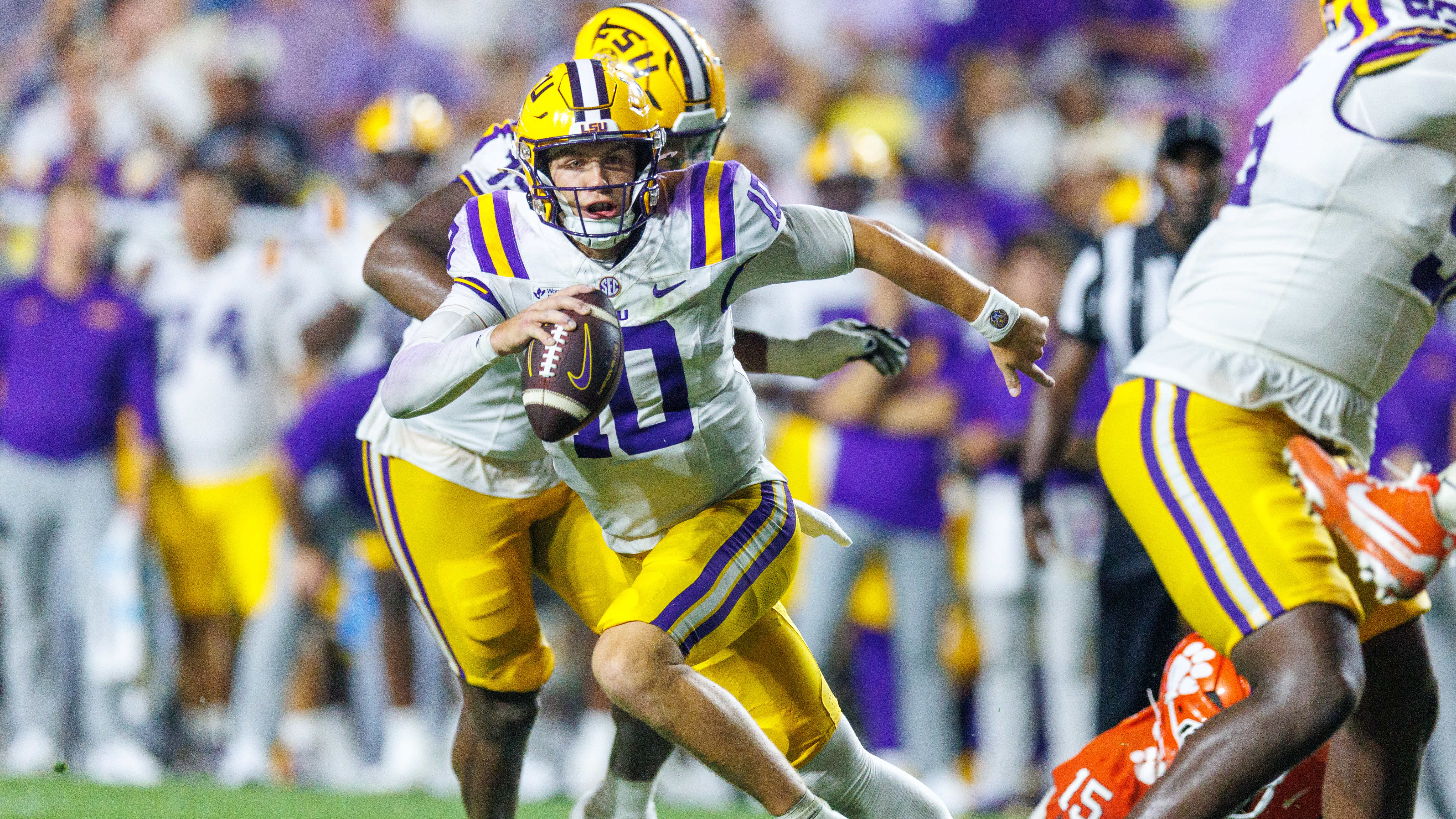 College Football National Championship Odds: Biggest Risers After Week 1