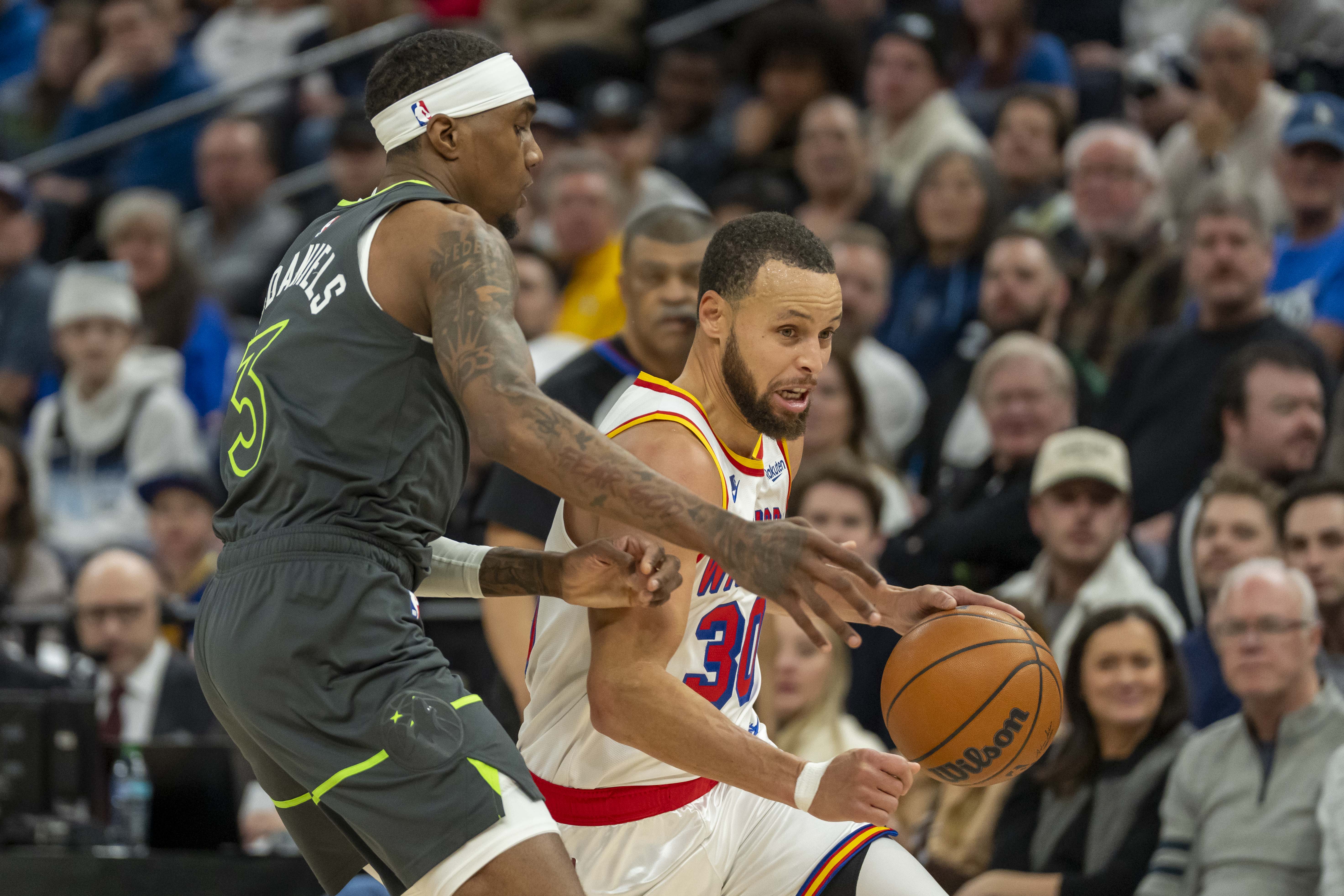 Stephen Curry Injury: Will Warriors Star Play in Game 2 Against Timberwolves?
