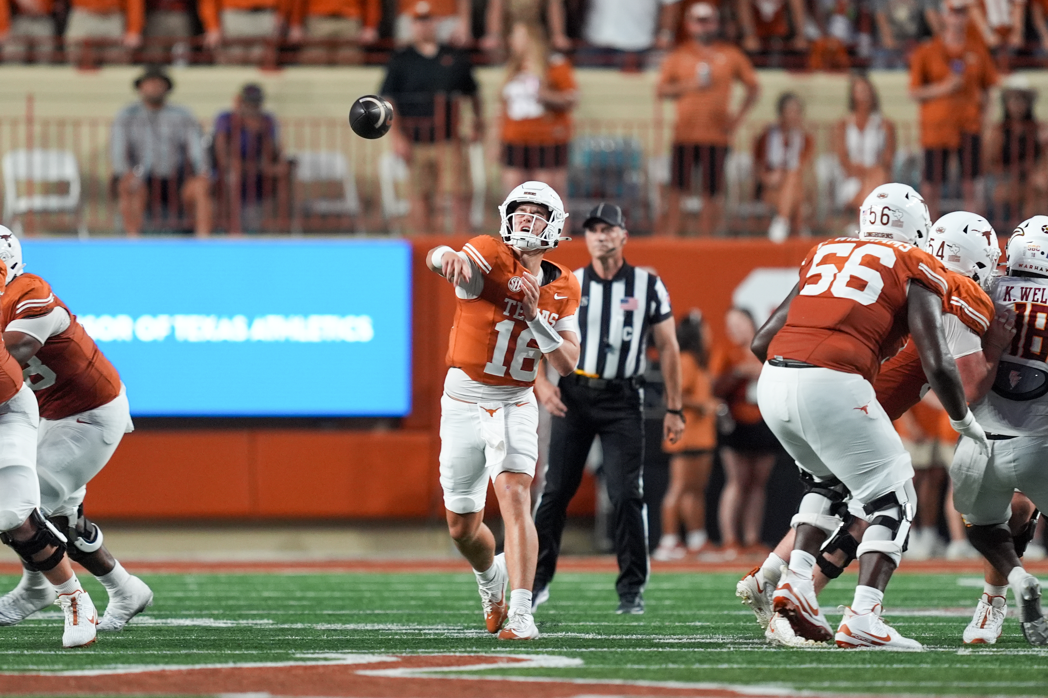 Heisman Trophy Odds & Favorites 2025
