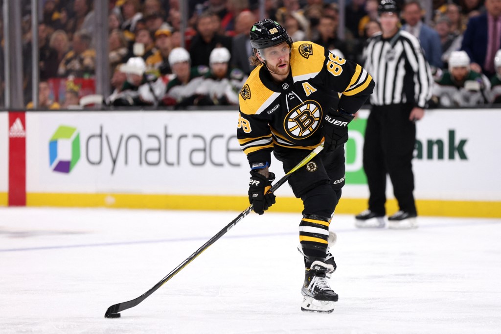 NHL: David Pastrnak scores outrageous goal but Florida Panthers