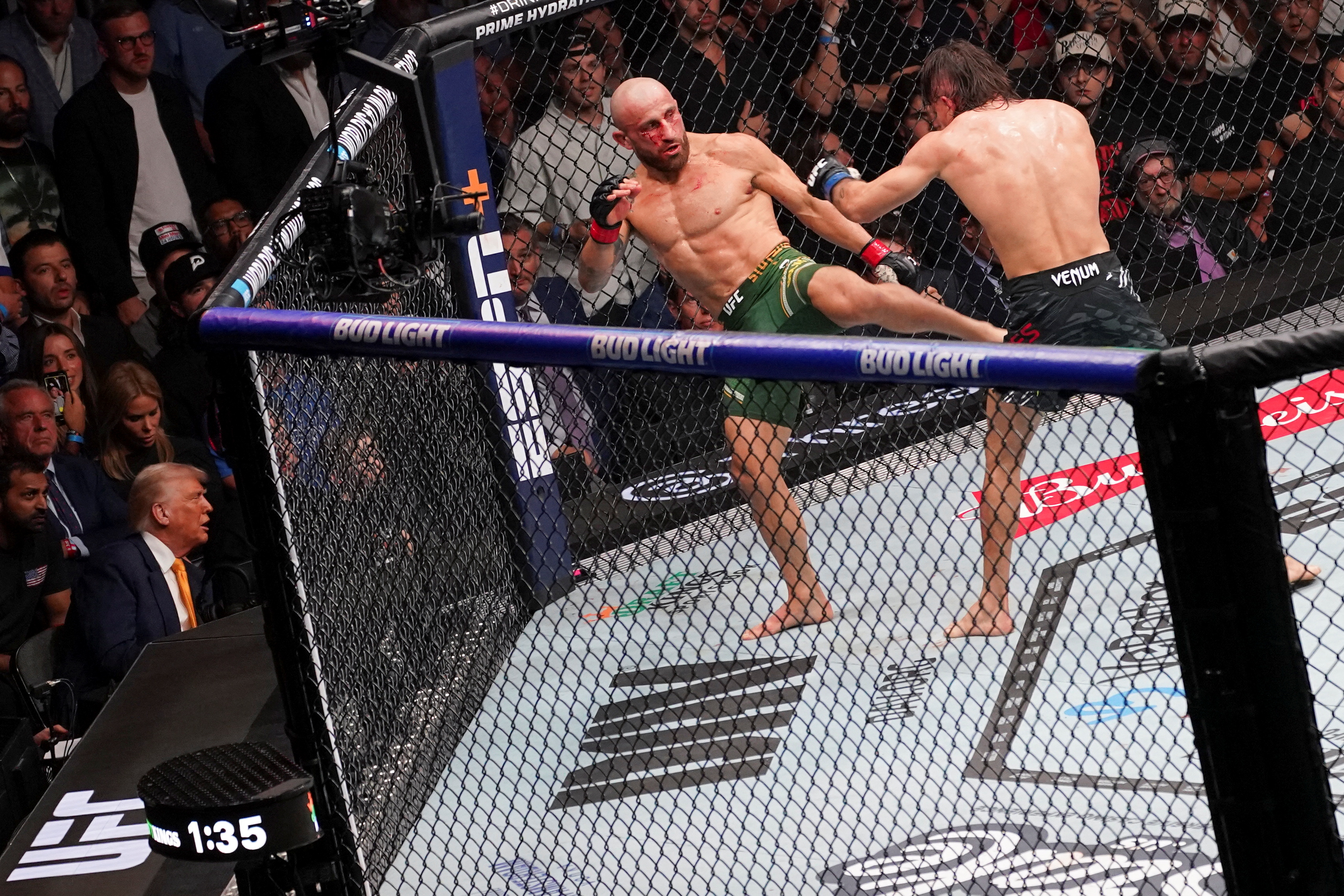 Alexander Volkanovski fights Diego Lopes as we make our best Volkanovski vs. Lopes prediction.