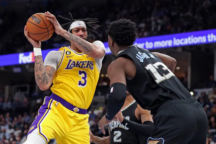 Knicks vs. Lakers Odds, Picks, Predictions: L.A. Still Favored Without LeBron