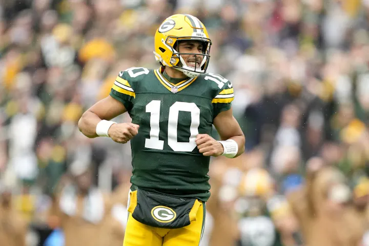 Week 10 NFL Parlay Predictions, Odds - Packers to Struggle in Pittsburgh