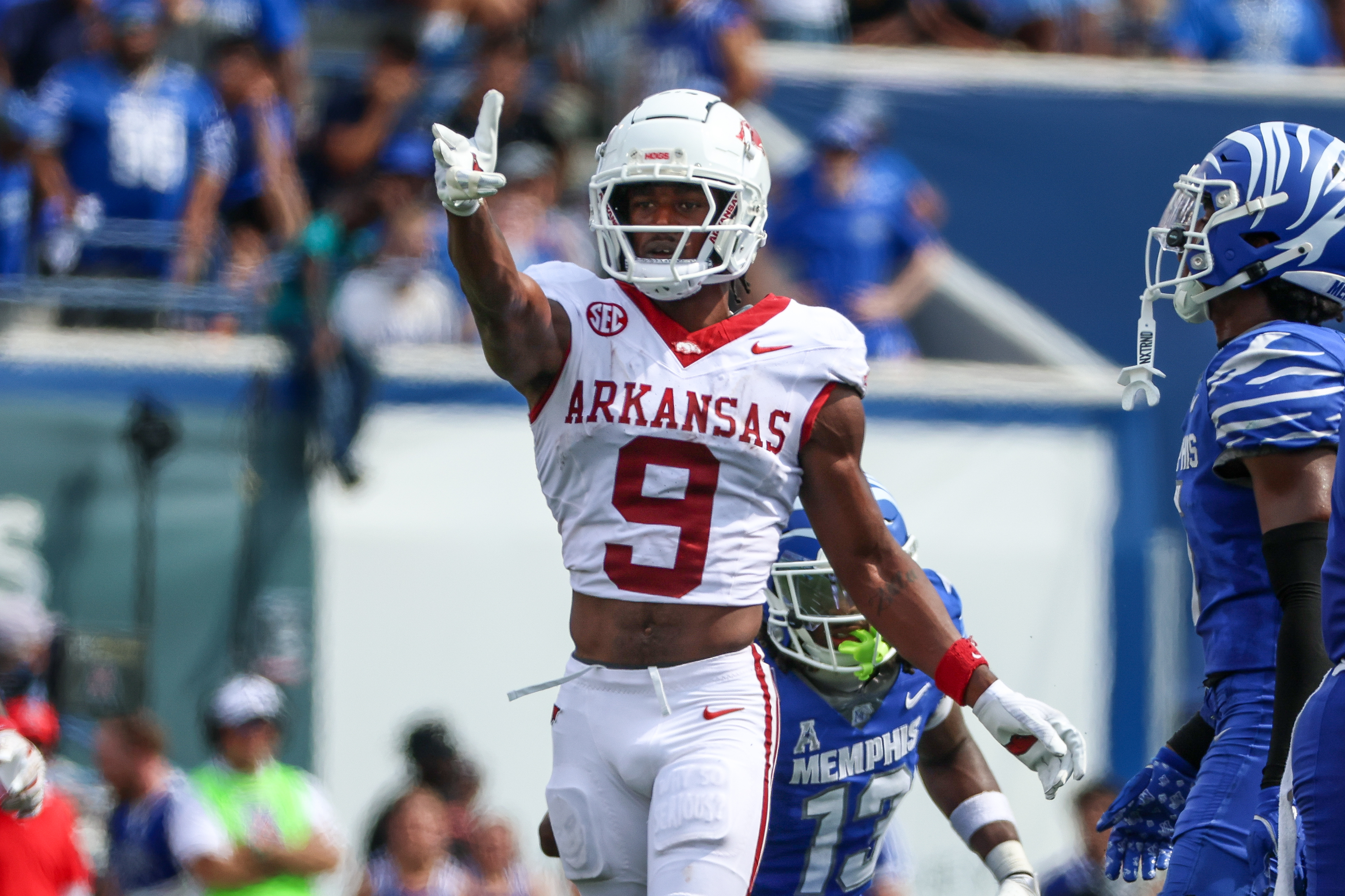 Notre Dame vs. Arkansas Prediction: Odds & Expert Picks for College Football Week 5