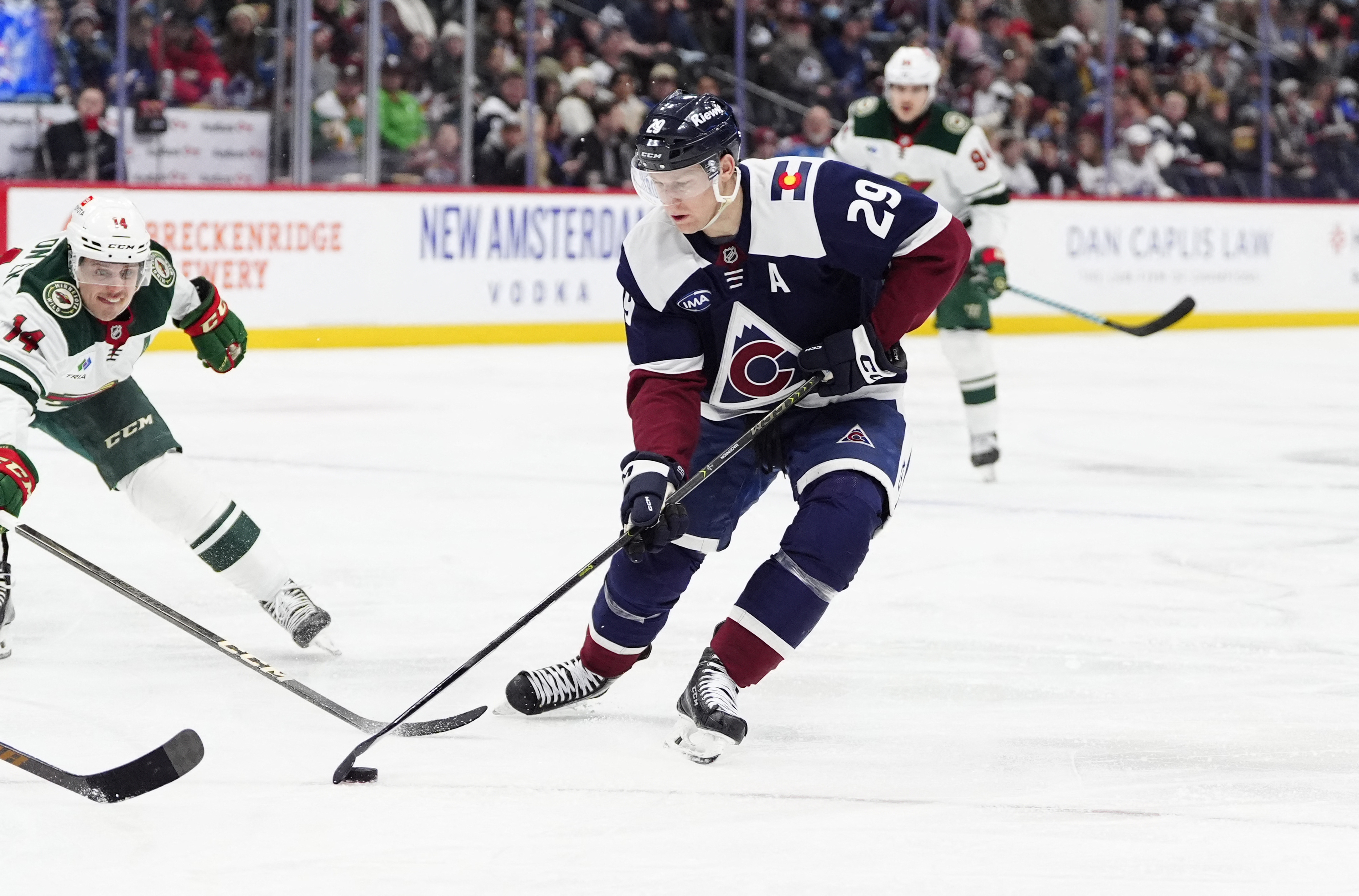 Colorado Avalanche center Nathan MacKinnon (29) controls the puck as we offer our Wild vs. Avalanche Game 2 prediction.