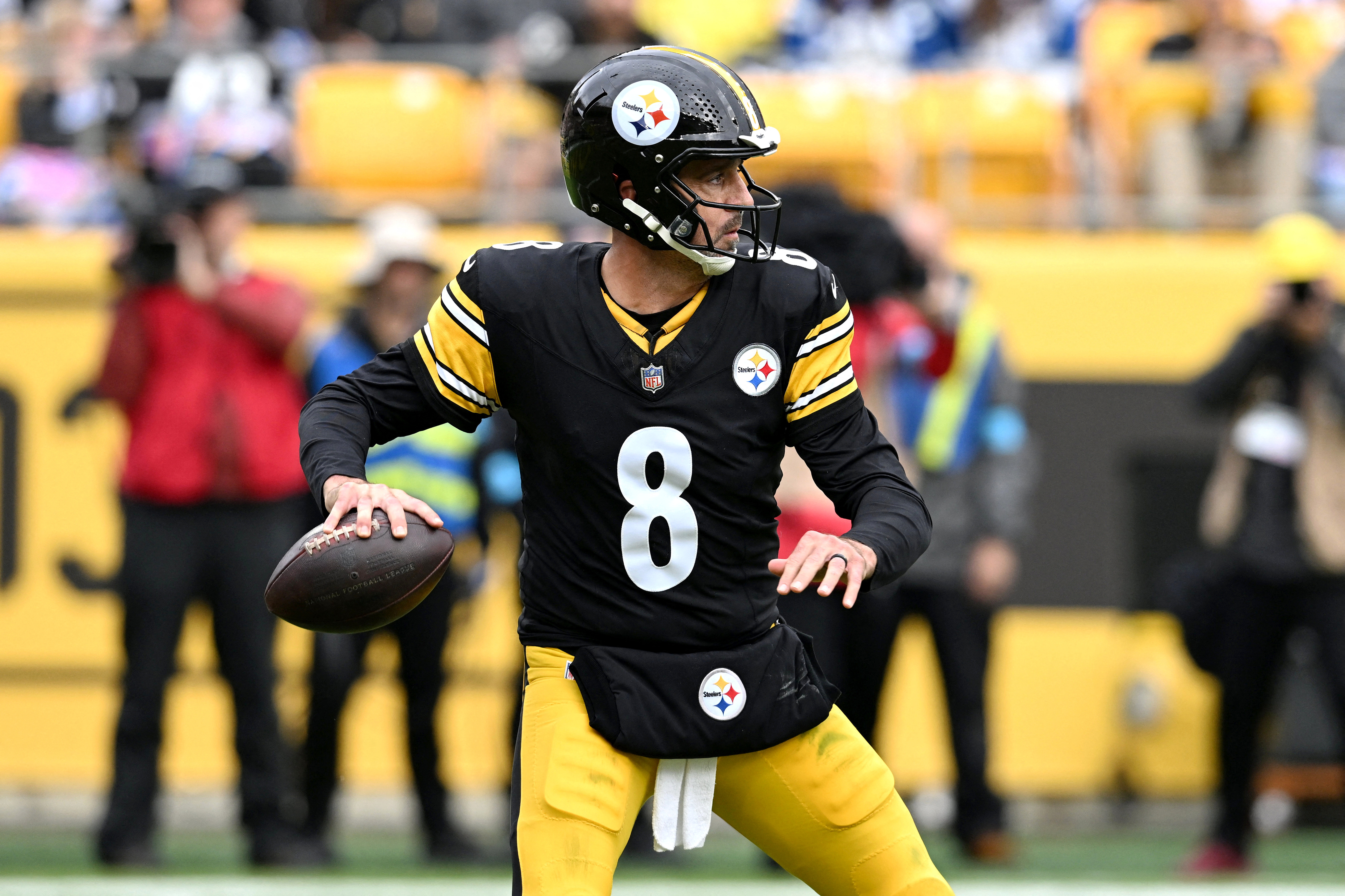 Pittsburgh Steelers quarterback Aaron Rodgers (8) looks to throw as we offer our Steelers vs. Buccaneers prediction.