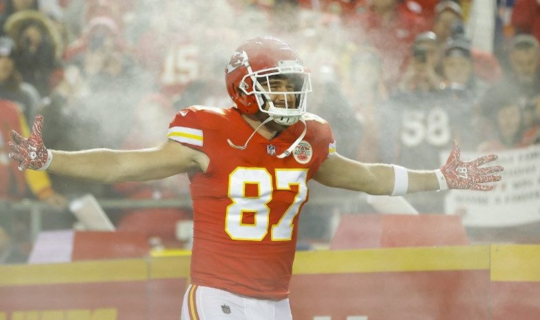 Las Vegas Raiders vs. Kansas City Chiefs picks, odds NFL Week 14