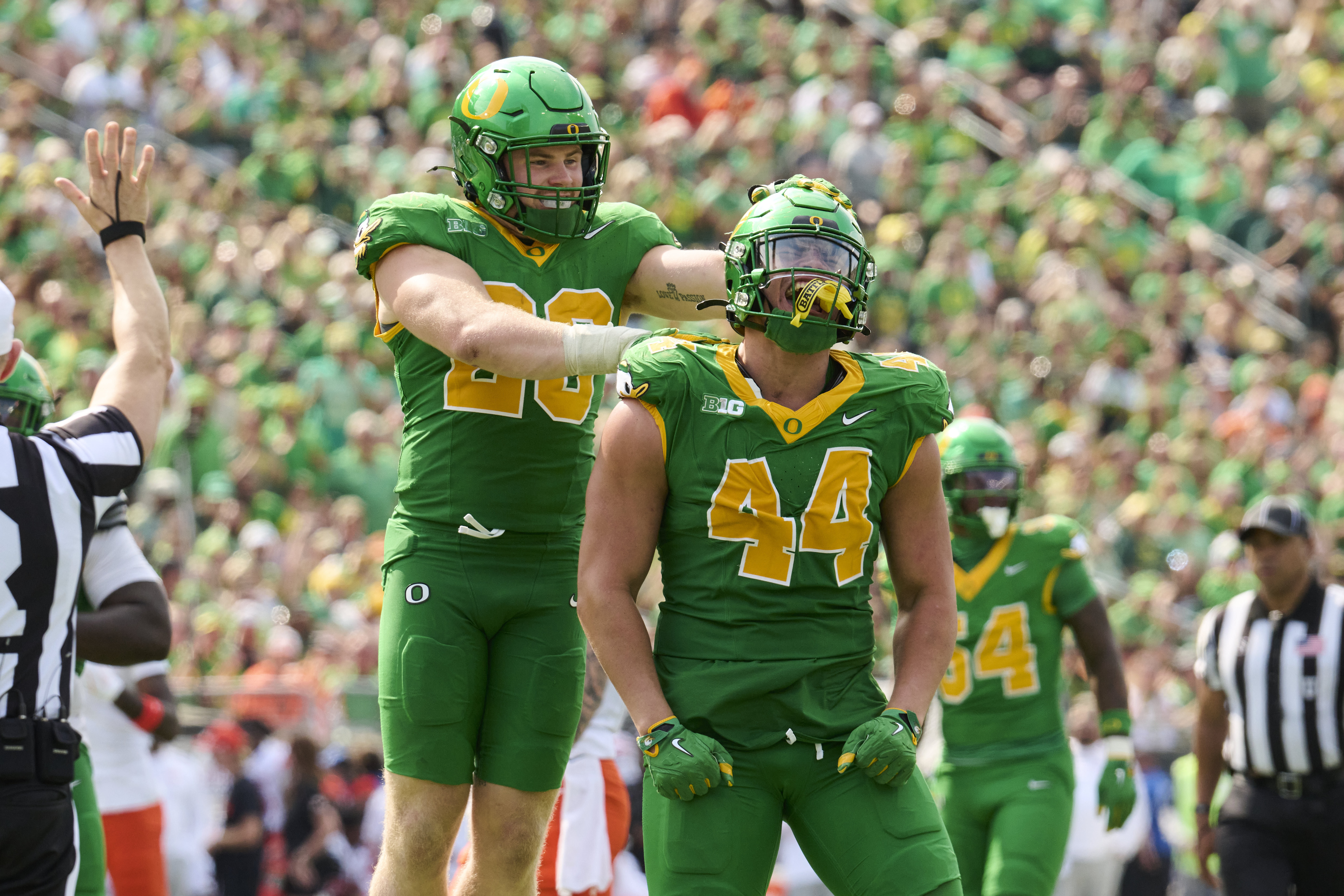 College Football National Championship Odds: Oregon, Oklahoma Surging in Big Ten, SEC
