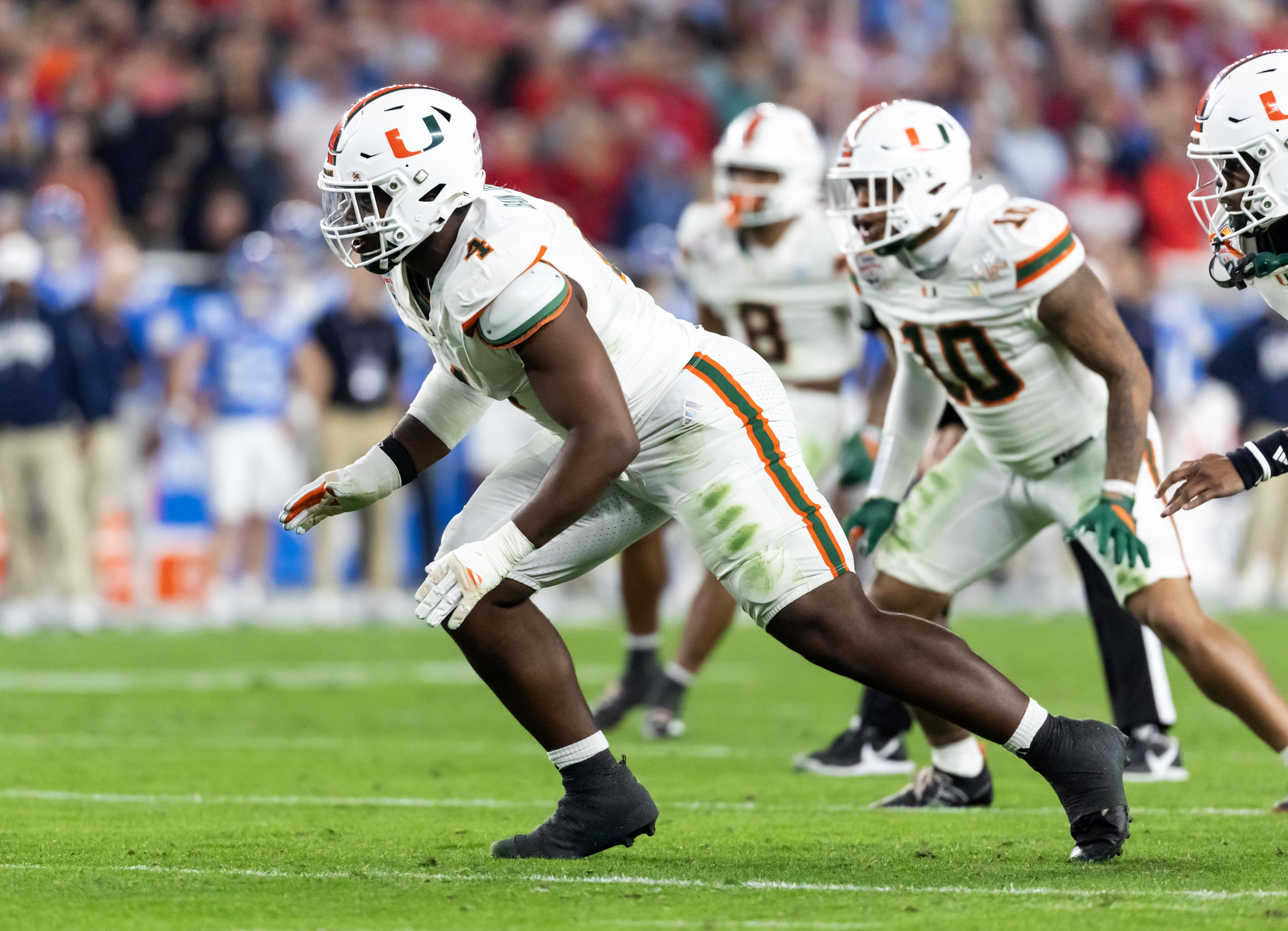 Miami Hurricanes defensive lineman Rueben Bain Jr. (4) off the edge as we break down how Miami will win the CFP National Championship.