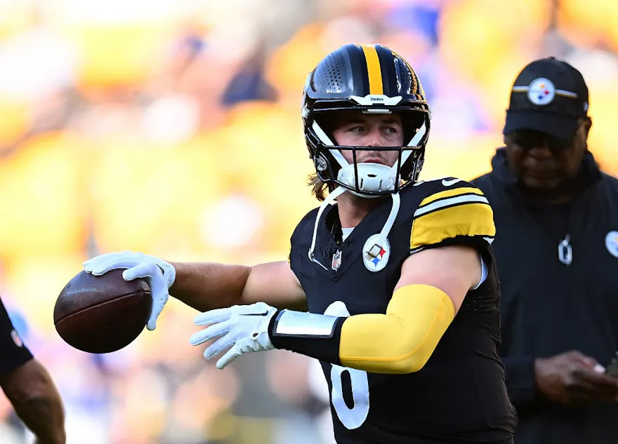 Kenny Pickett of the Pittsburgh Steelers warms up prior to the preseason game against the Buffalo Bills as we look at our FanDuel promo code for Steelers-Ravens.
