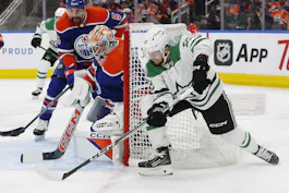 Dallas Stars forward Mavrik Bourque tries to tuck a puck past Edmonton Oilers goaltender Stuart Skinner as we look at the 2025 Stanley Cup odds.