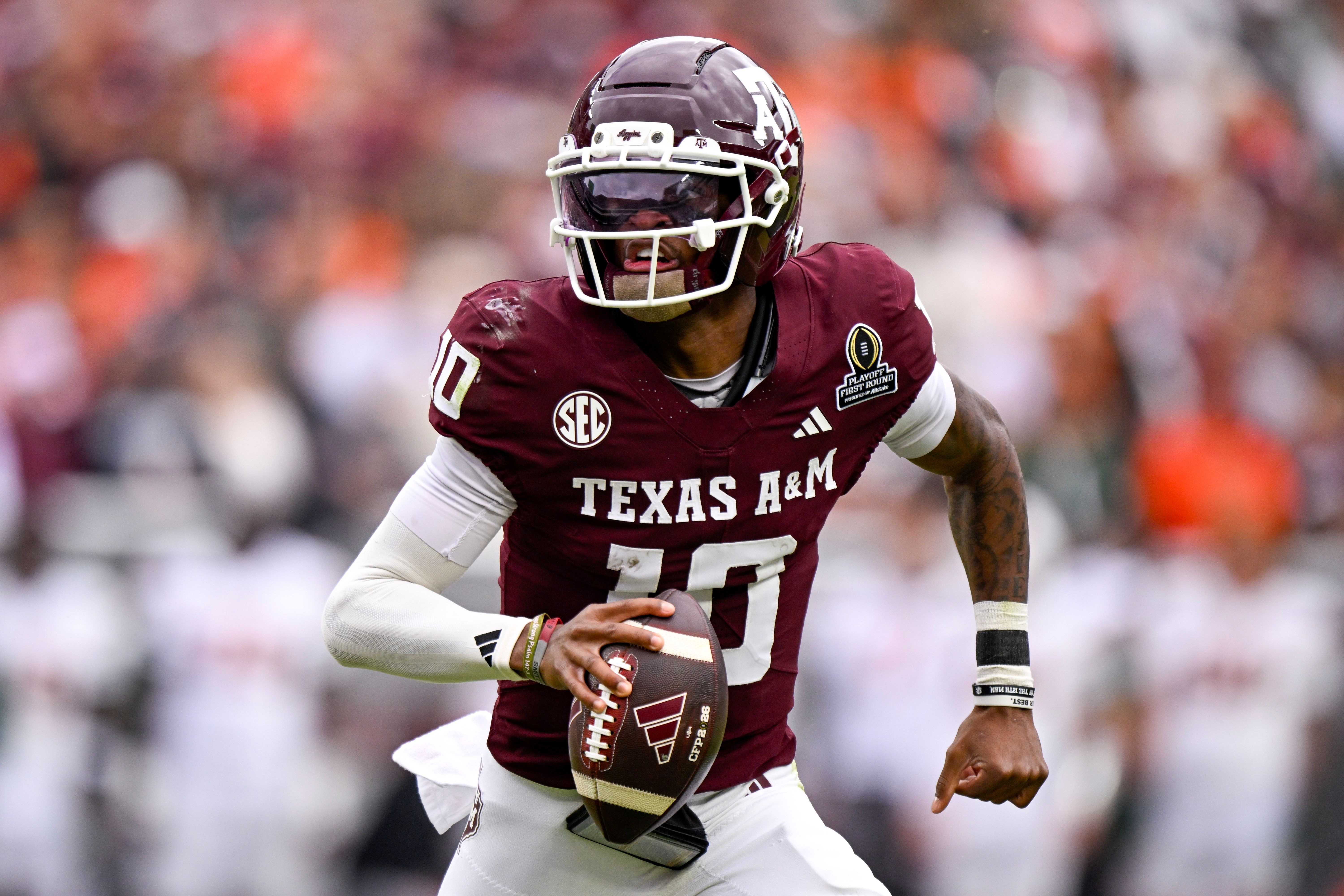 Texas A&M Aggies quarterback Marcel Reed (10) runs with the ball as we break down our Missouri State vs. Texas A&M prediction.