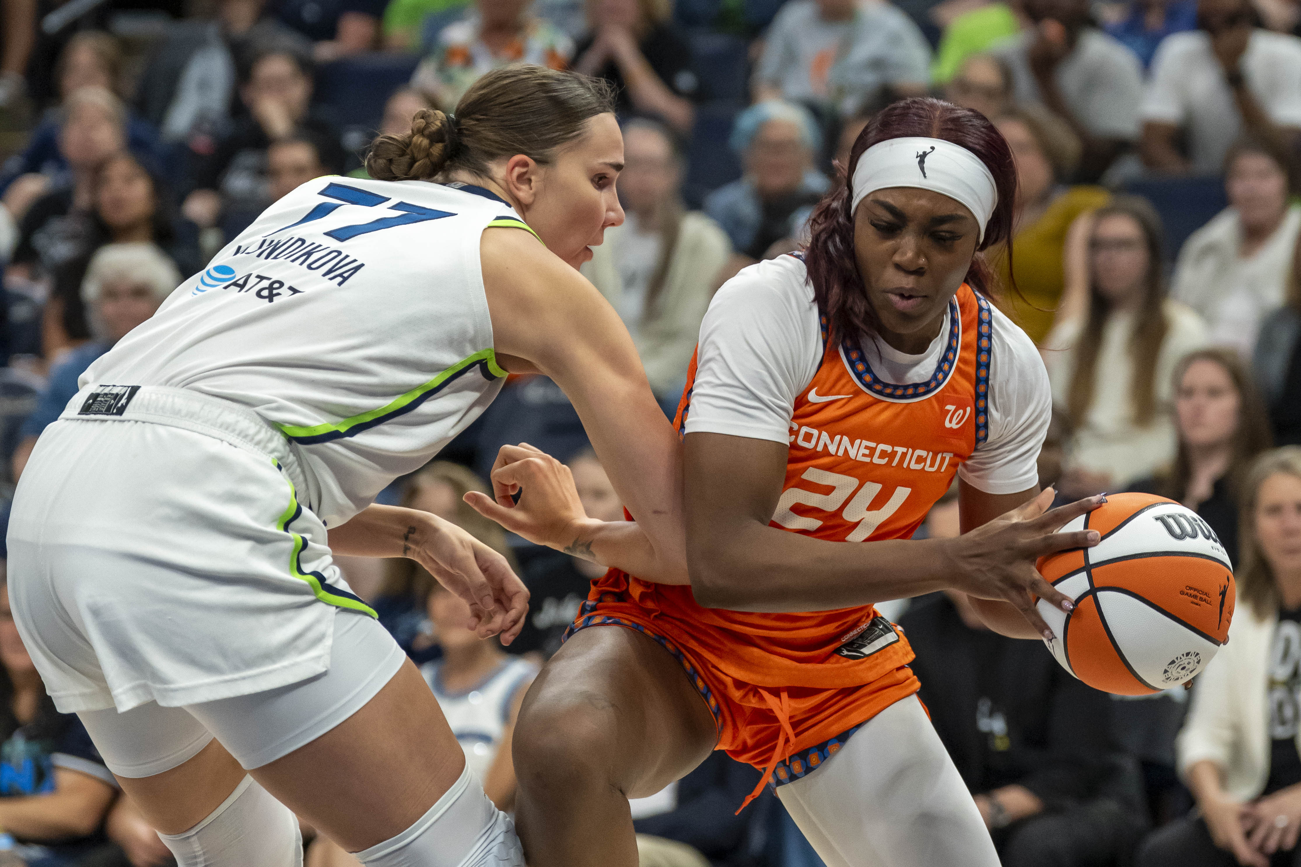 Lynx vs. Sun Prediction, Odds & Expert Picks: WNBA Best Bets for Aug. 30