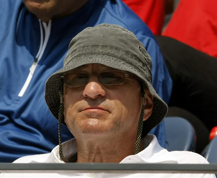 Actor Robert Deniro watches a tennis match.