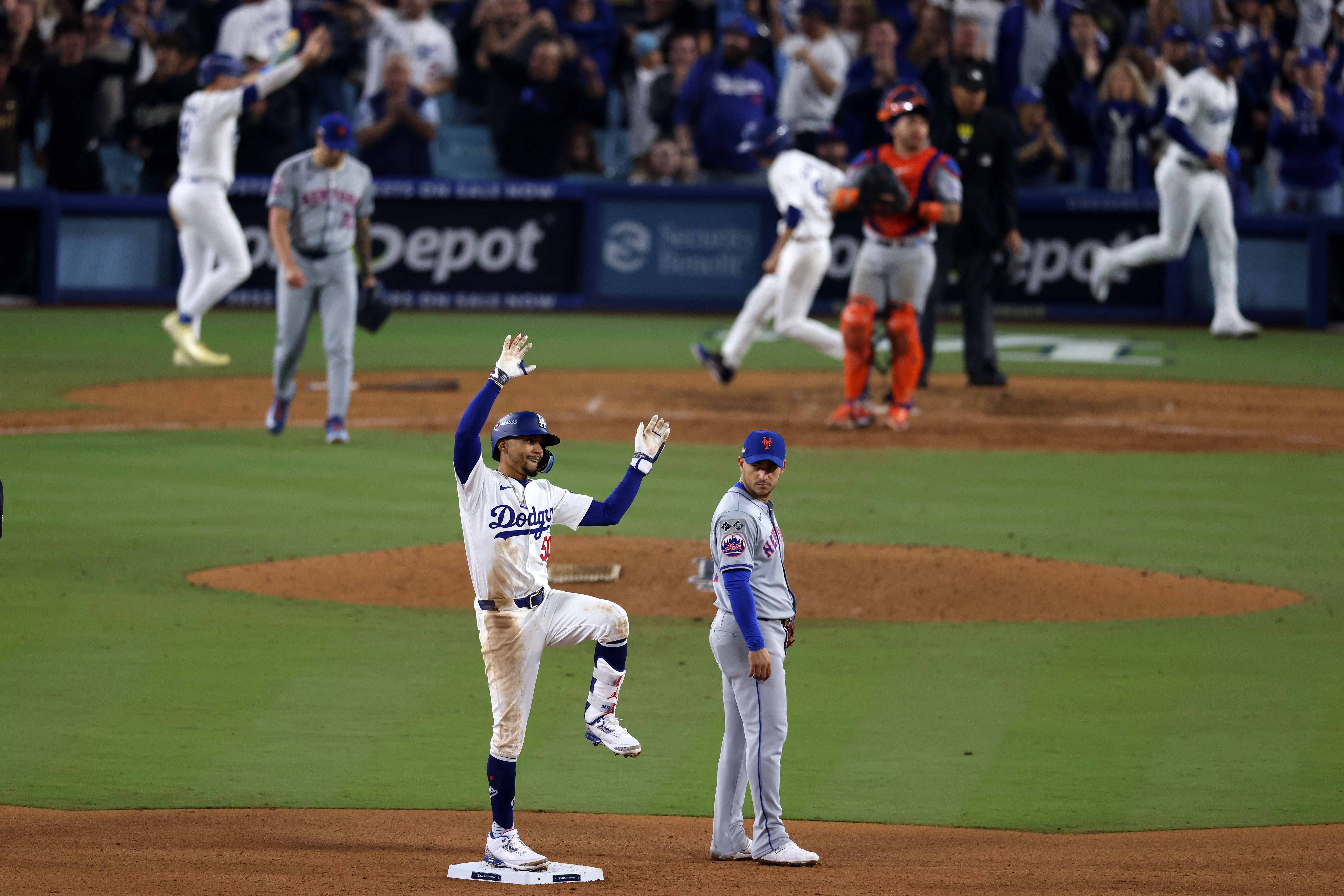 Mets vs. Dodgers Prediction, Picks & Odds for NLCS Game 2