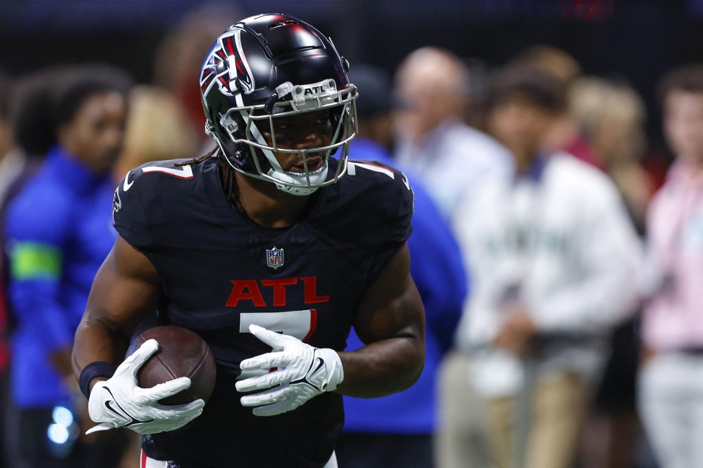 2023 NFL player props, odds, expert picks, prop bets for Week 3: Bijan  Robinson goes over 69.5 rushing yards 