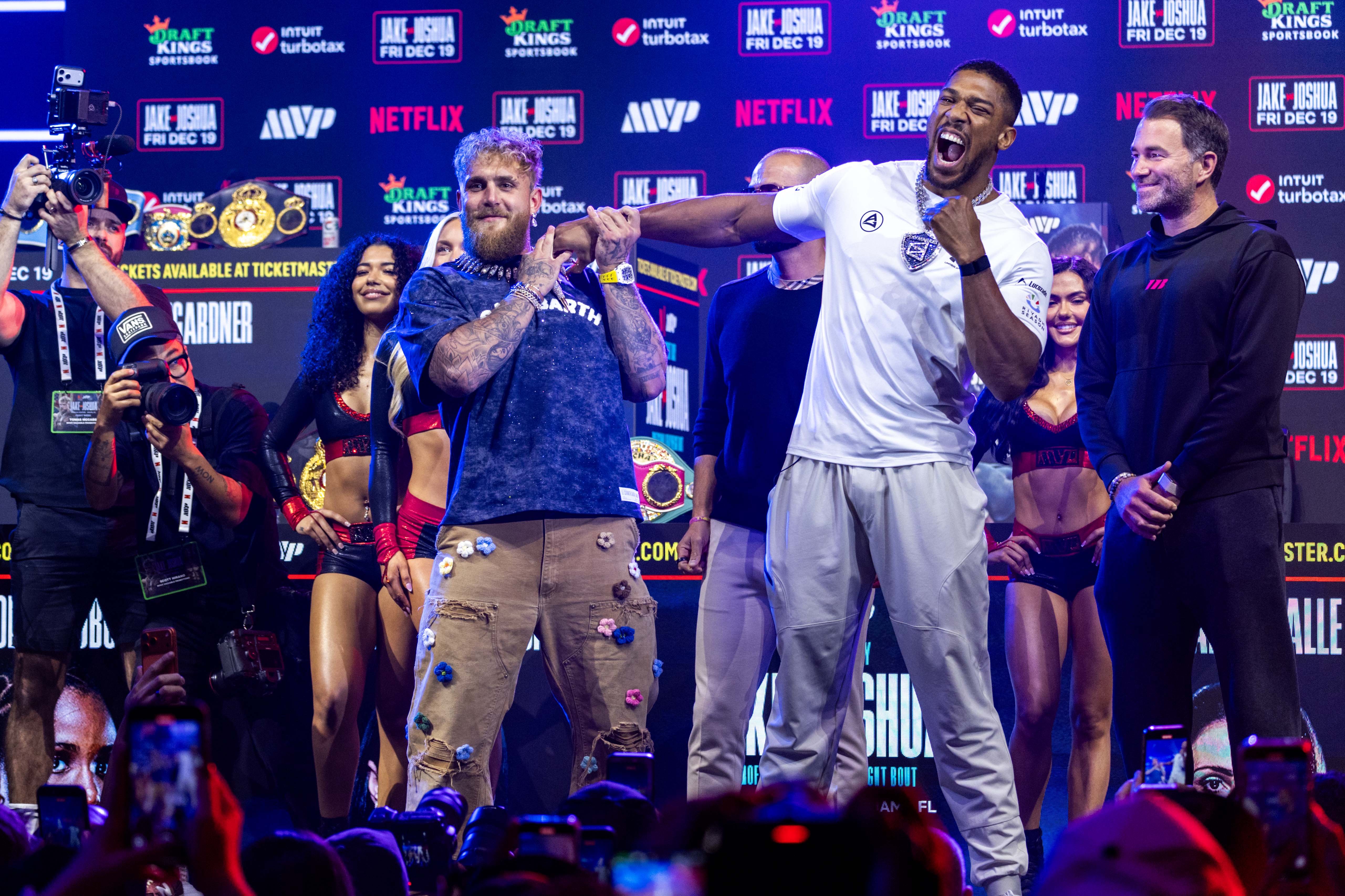 Jake Paul and Anthony Joshua interact as we look at betting patterns at bet365 ahead of their fight.