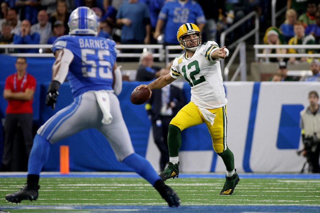 Dallas Cowboys vs. Green Bay Packers Odds: Cowboys Given 66% Chance to go  Into Lambeau and Get the Win