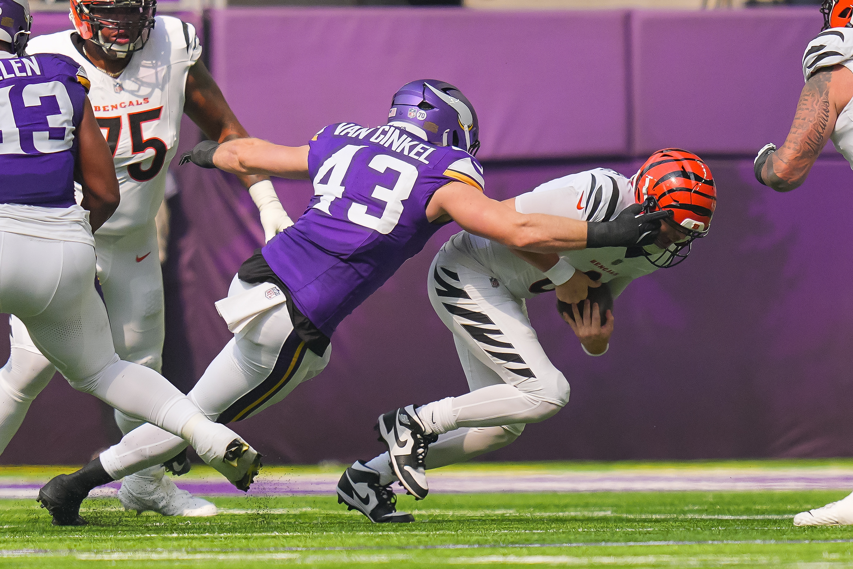 Steelers vs. Vikings Prediction: Odds & Expert Picks for NFL Week 4 in Dublin
