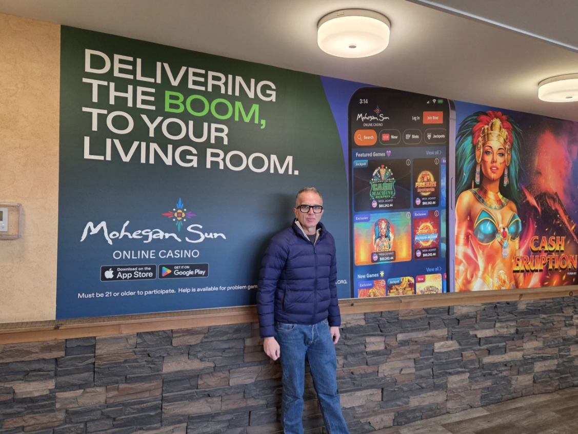 Online casino advertising at the Mohegan Sun Casino & Resort in Connecticut as we look at the state of online casinos and brick & mortar casinos in the northeast