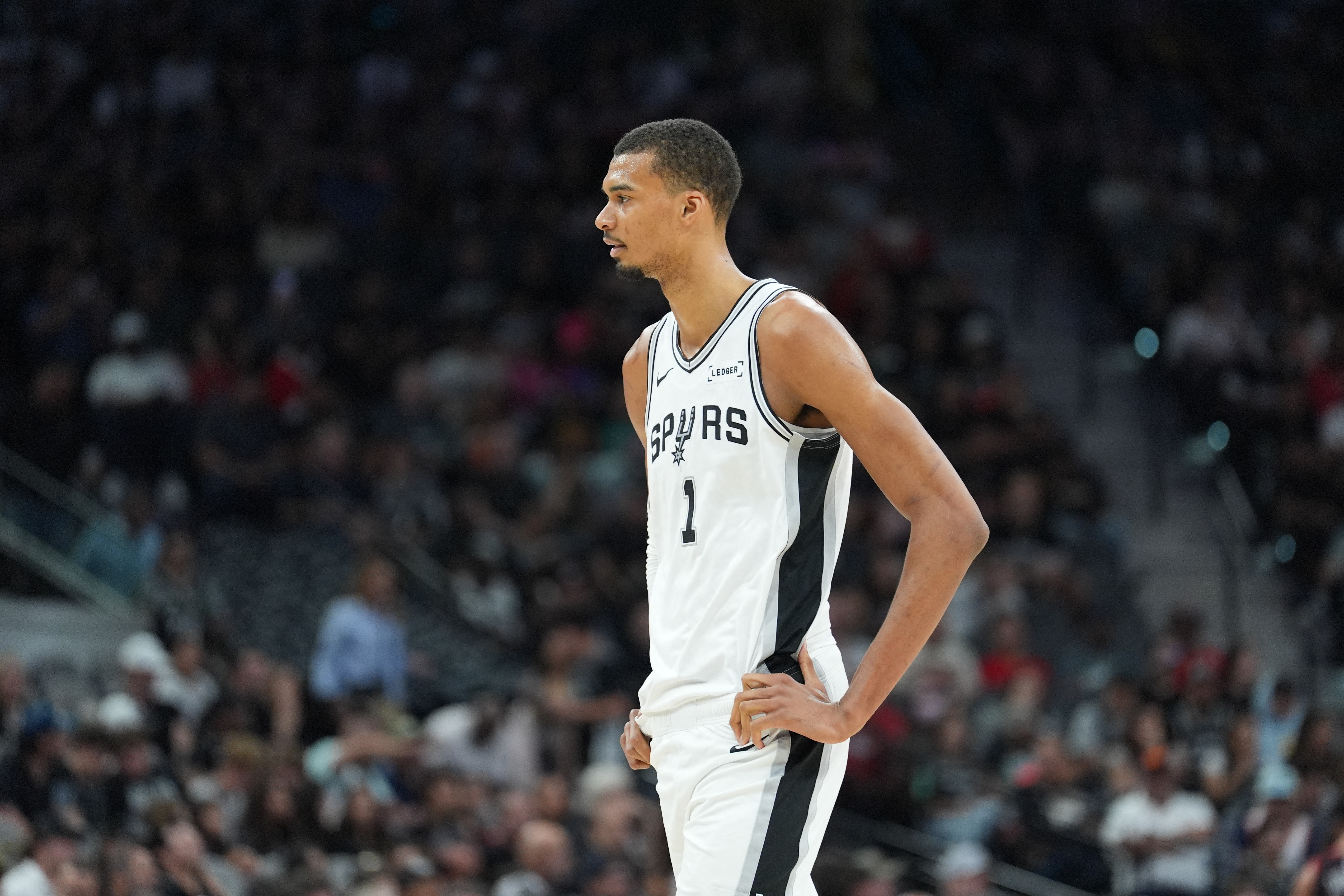 🏀 Spurs vs. Warriors Player Props Today: NBA Picks & Best Bets (April 1)