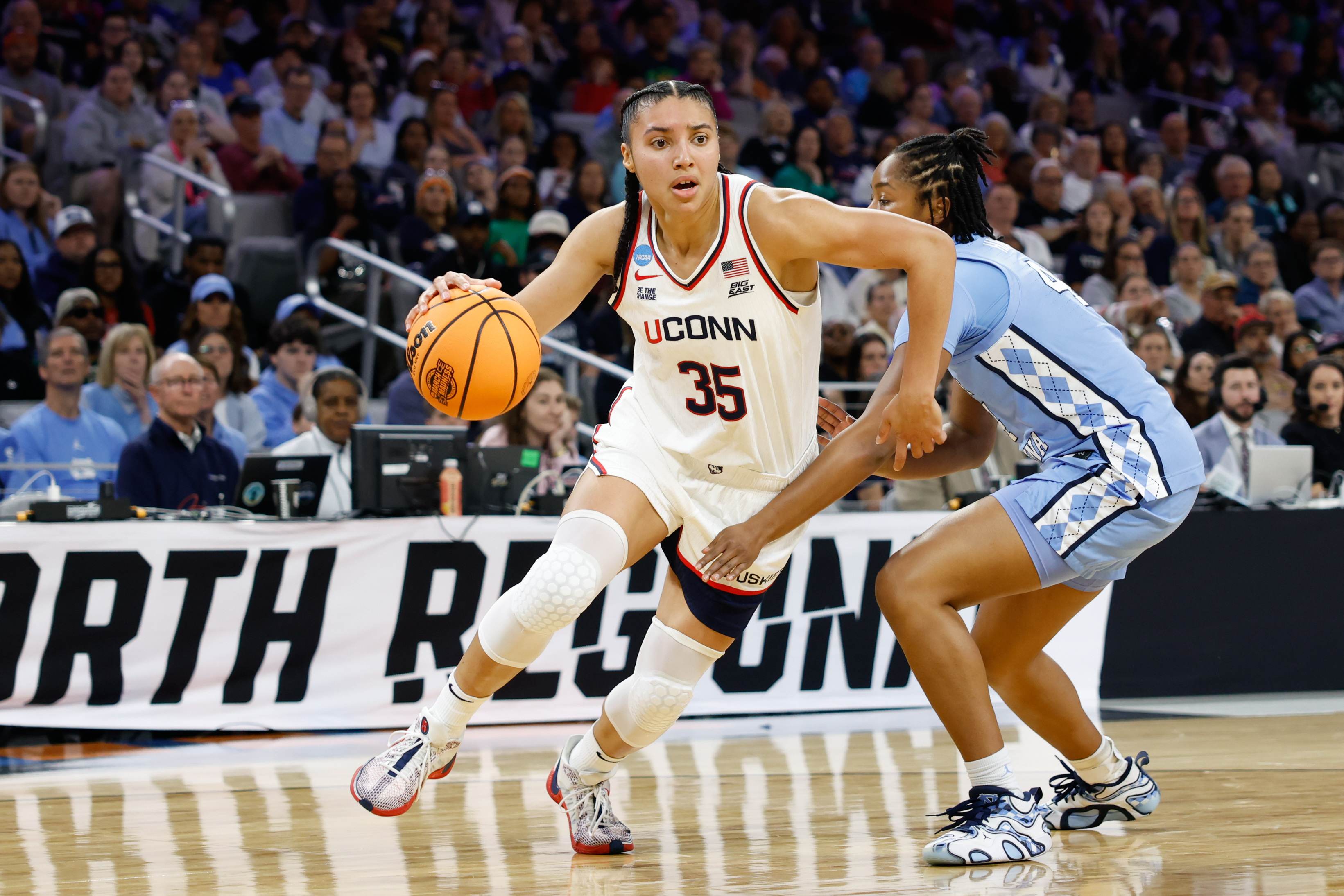 UConn's Azzi Fudd (35) has the Huskies atop the women's March Madness odds. 