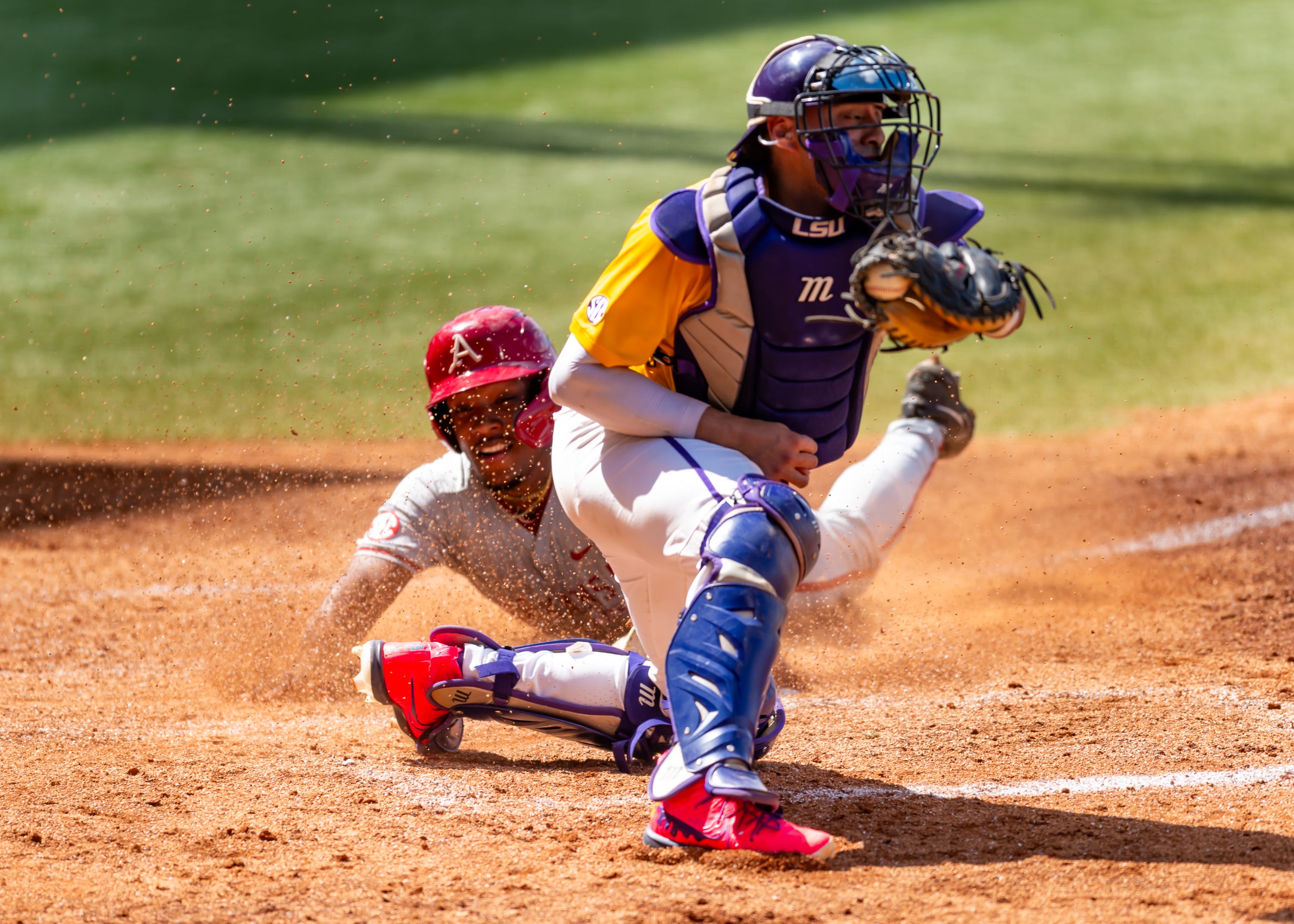 LSU vs. Arkansas Predictions, Odds & Best Bet: Who'll Win Tonight in Omaha?