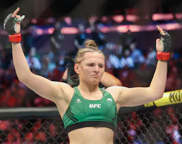 UFC Fight Night Odds: Tonight's Blanchfield vs. Barber Betting Lines & Card Info