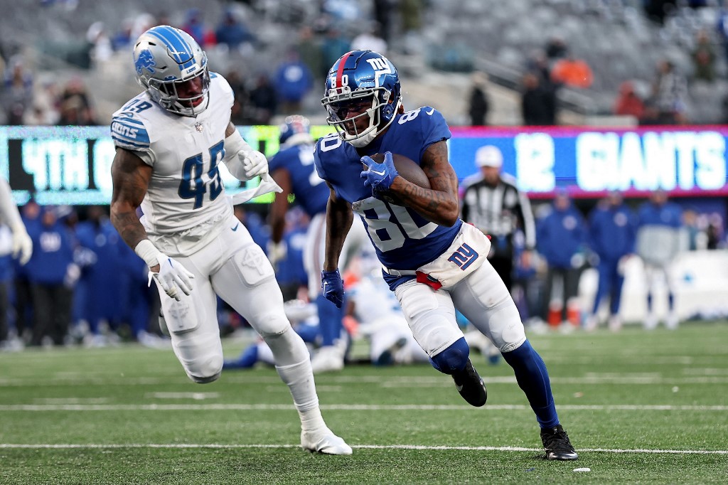 Wild-card same-game parlay picks: Bet on Daniel Jones and the New York  Giants, NFL and NCAA Betting Picks