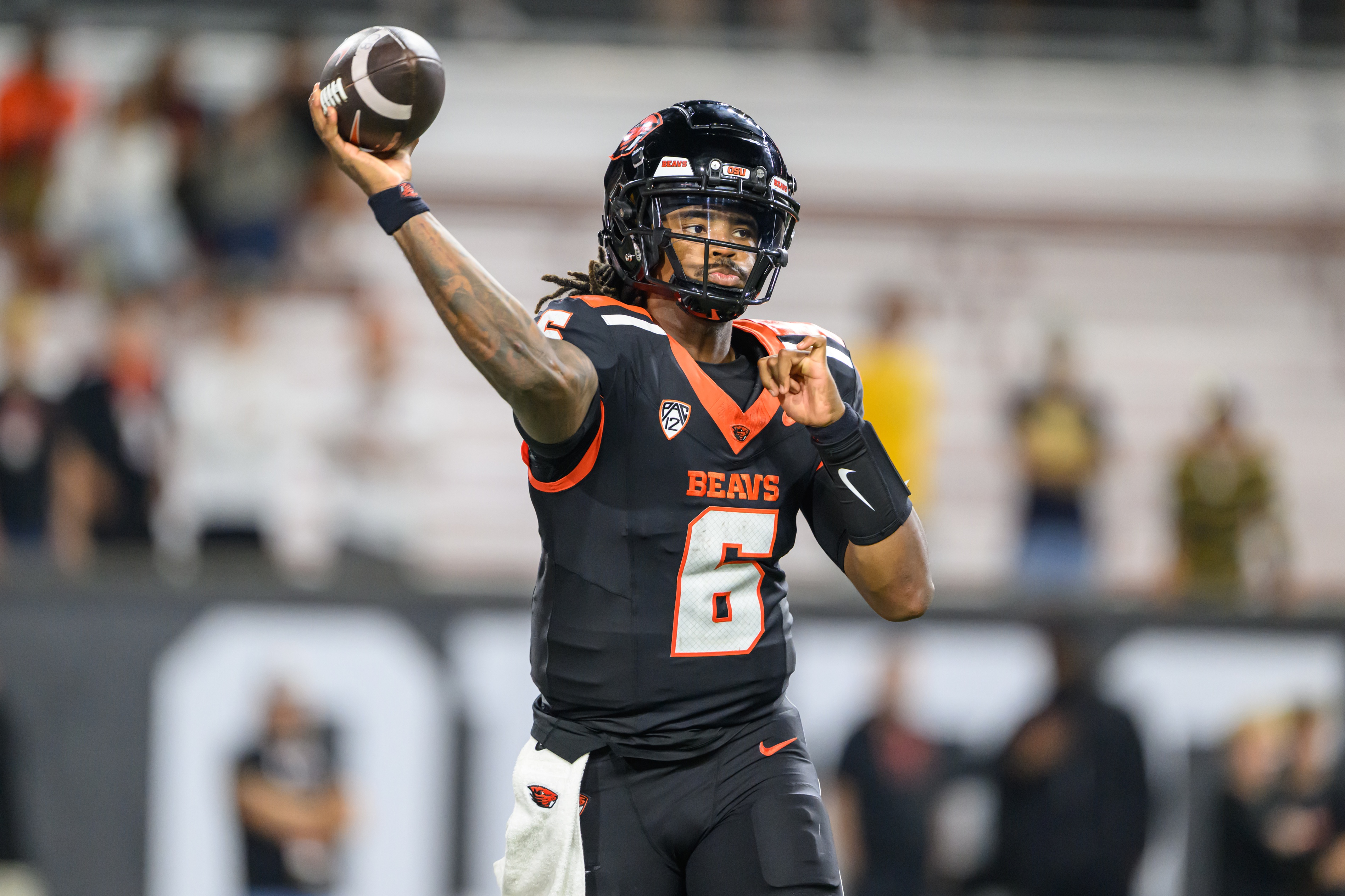 College Football Expert Picks Today: Predictions, Odds & Best Bets Tonight