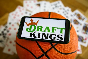 DraftKings Closing Gap on FanDuel in U.S. Sports Betting Market Share Battle