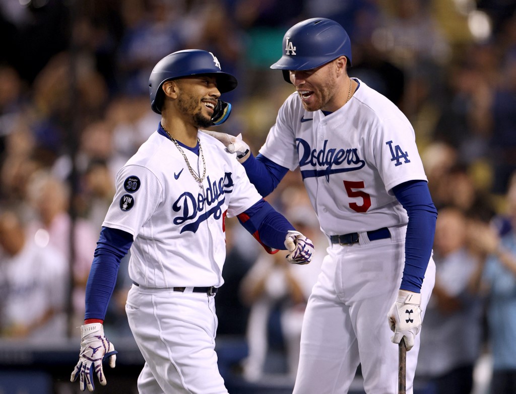 MLB Start of Season Odds, Picks & Predictions: Dodgers the Favorites in Race to 10 Wins