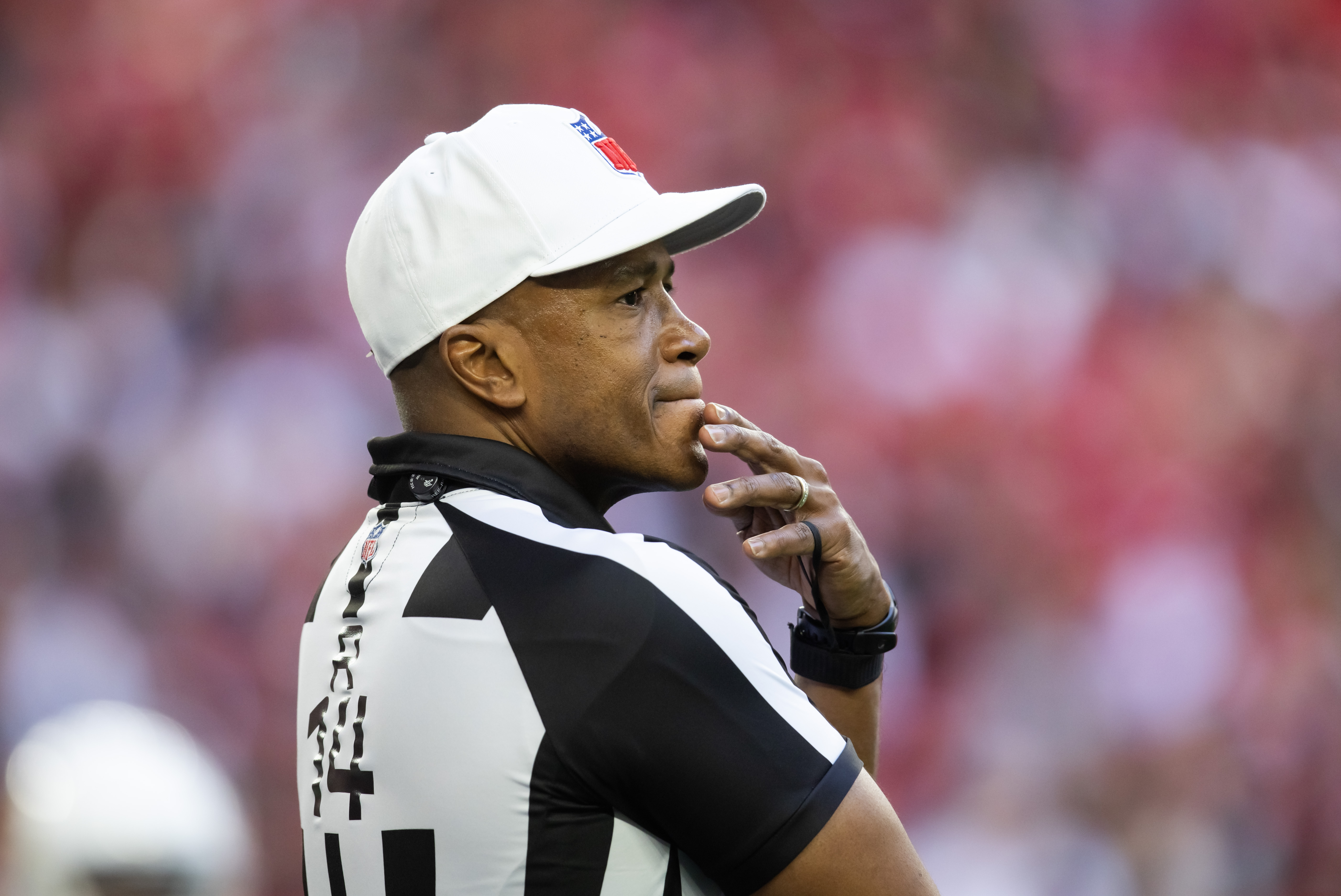 NFL referee Shawn Smith will lead the Super Bowl 60 officiating crew.