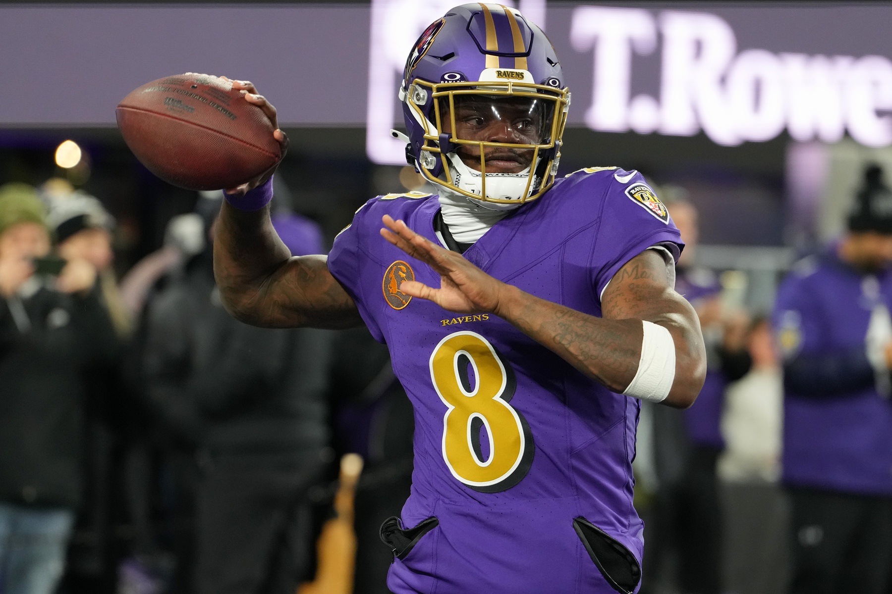 Survivor Pool Picks Week 14: NFL Survivor Strategies & Safest Pick This Week