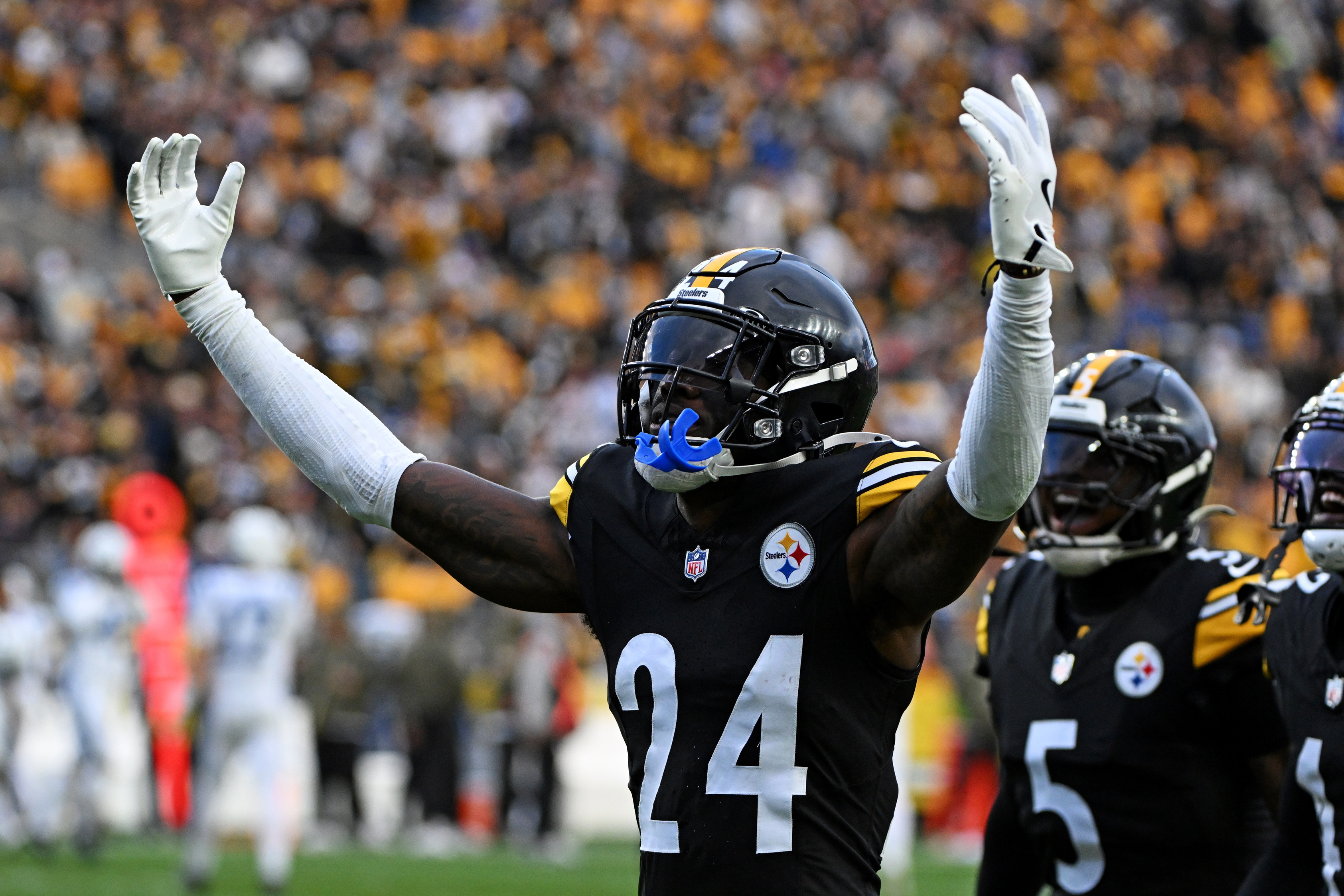 Sunday Night Football Betting Report: Steelers vs. Chargers Odds & Line Movement Tonight