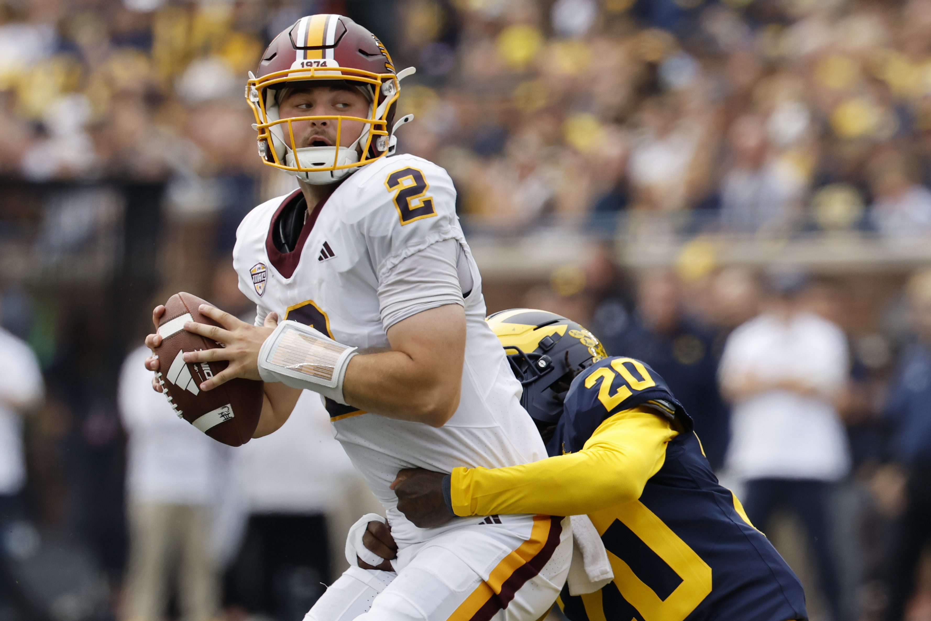 Buffalo vs. Central Michigan Prediction: Tonight's College Football Week 12 Betting Preview & Odds