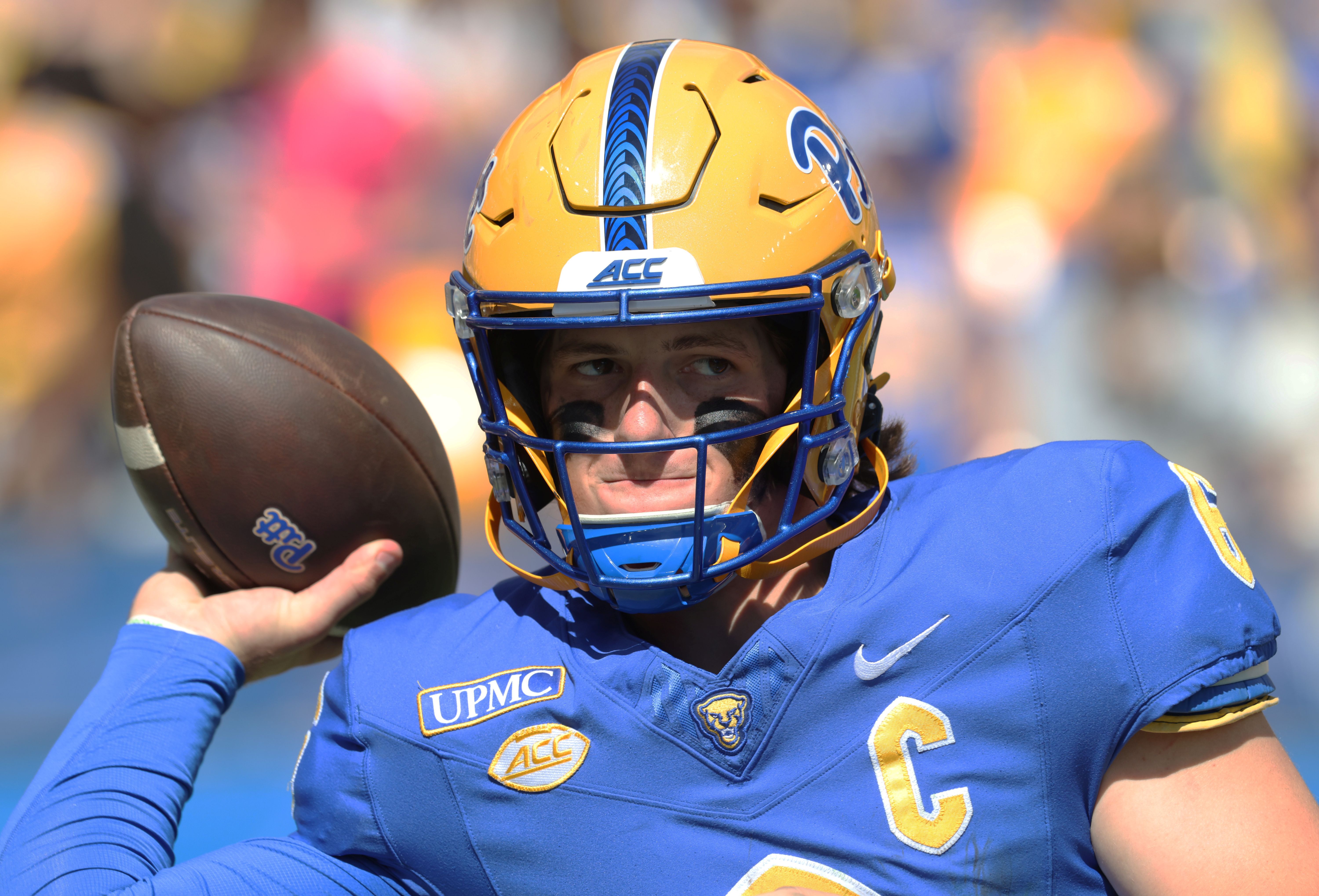 Pittsburgh Panthers quarterback Mason Heintschel warms up as we make our best college football ATS picks for Week 5
