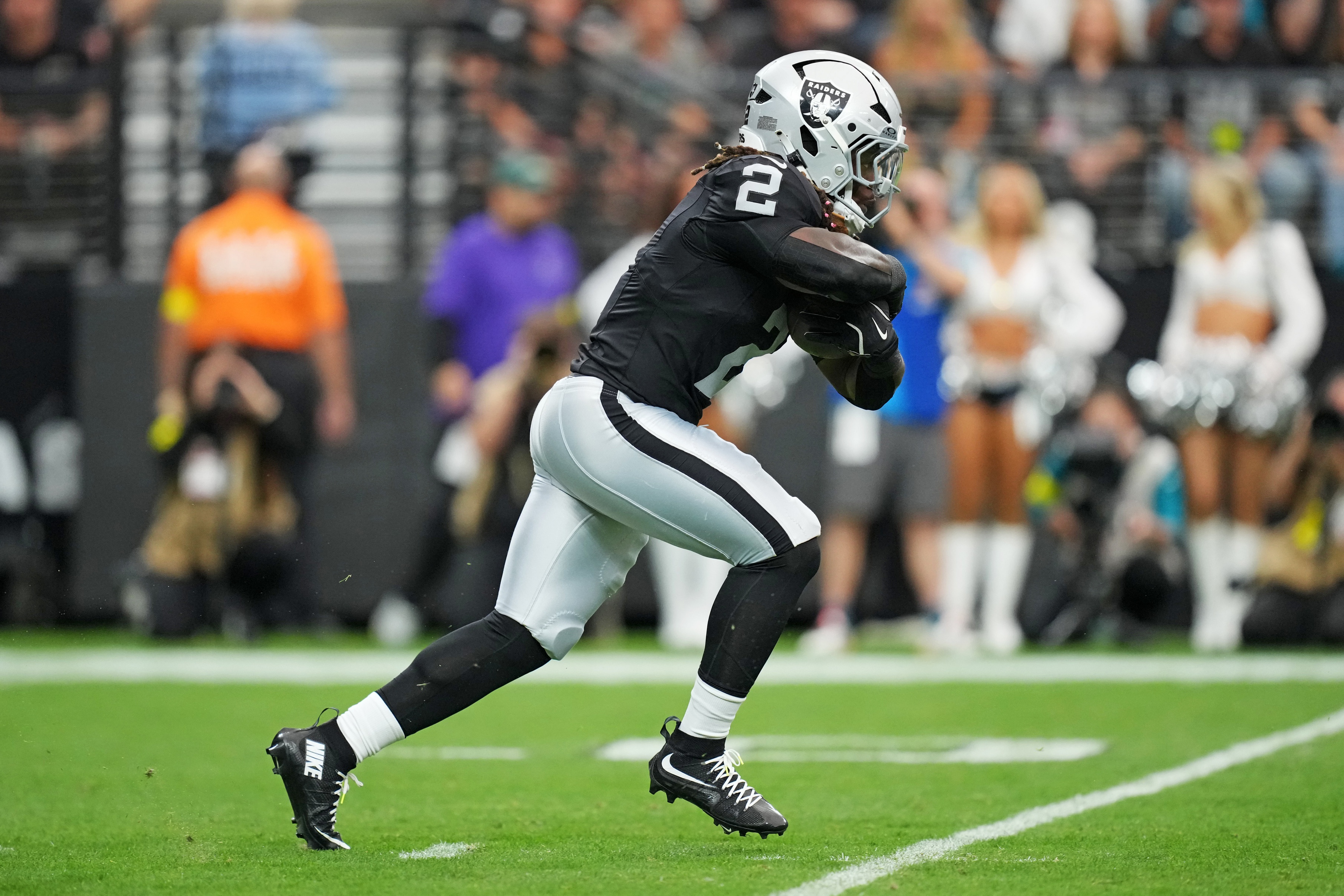 Ashton Jeanty Player Props & Odds vs. Broncos: Can Jeanty Crack Denver's Defense?