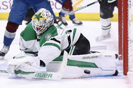 Jake Oettinger of the Dallas Stars makes a save as we look at the best 2024 Conn Smythe Trophy odds