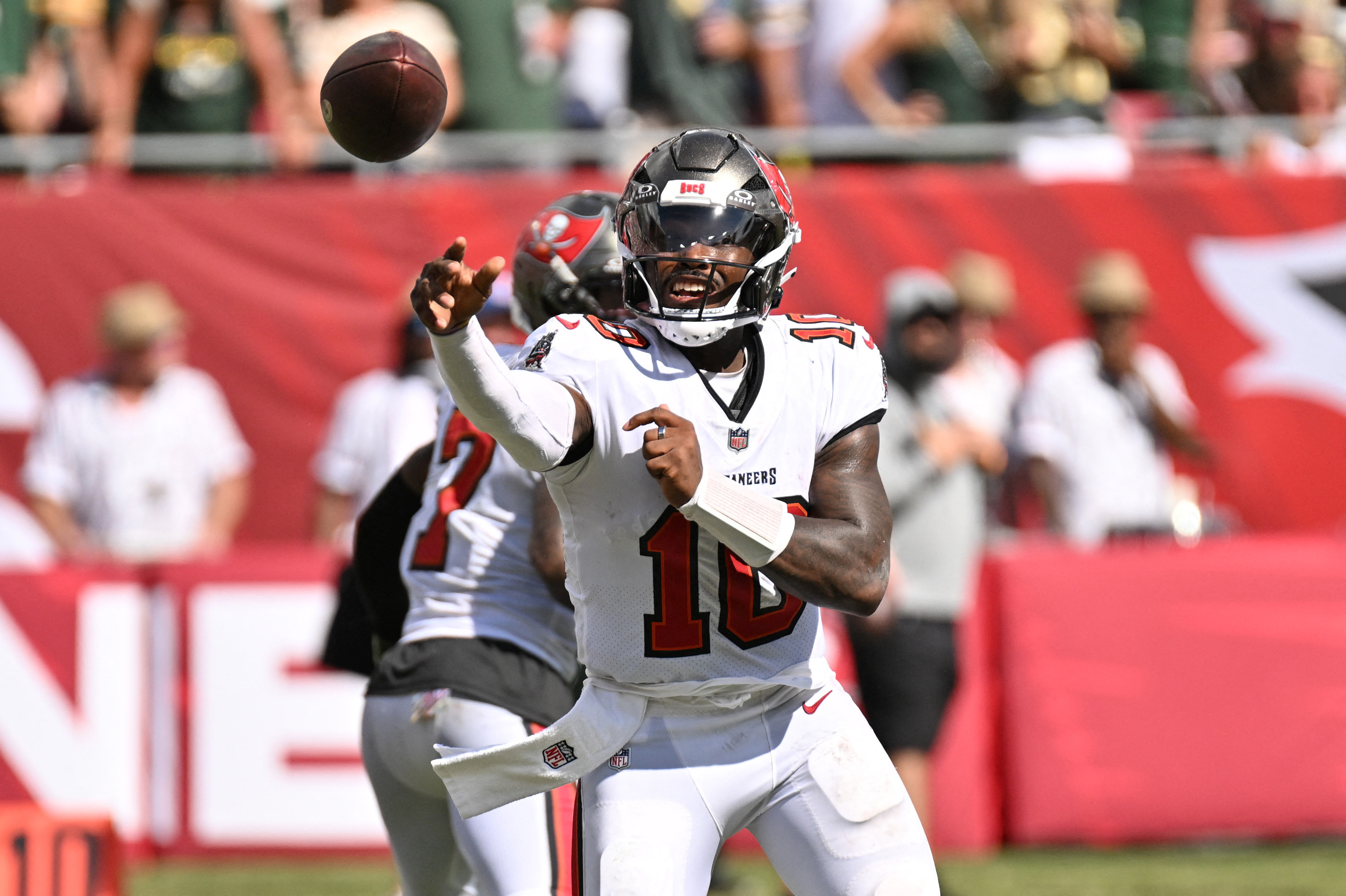 Tampa Bay Buccaneers quarterback Jalon Daniels throws the ball as we make our best Buccaneers vs. Cowboys expert picks