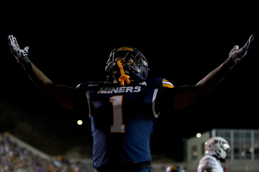 Liberty vs. UTEP Prediction & Odds: College Football Week 7 Expert Picks