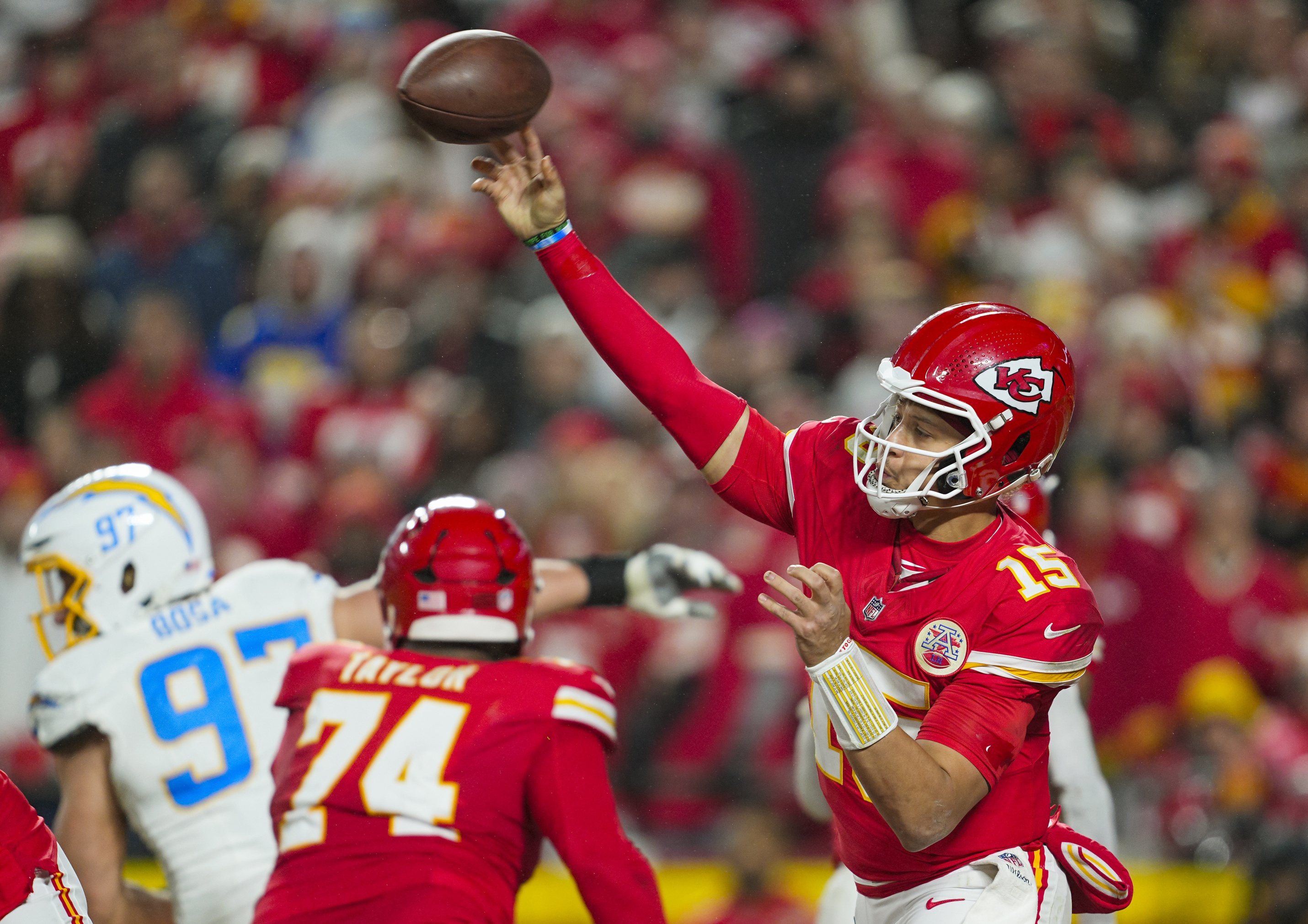 Early Chiefs vs. Chargers Prediction, Odds & Picks: Week 1 NFL, Sept. 5